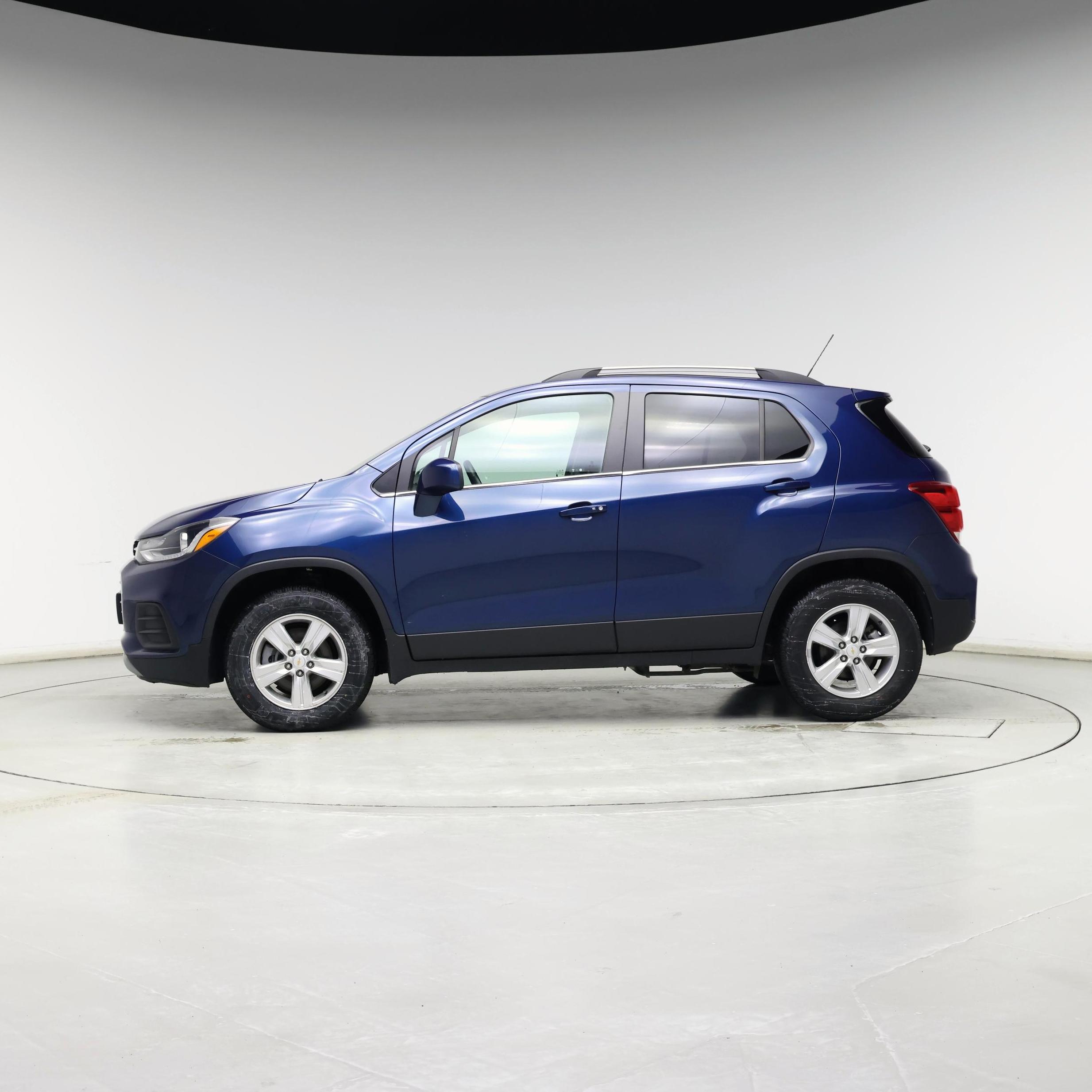 Thumbnail: 2020 Chevrolet Trax - 3