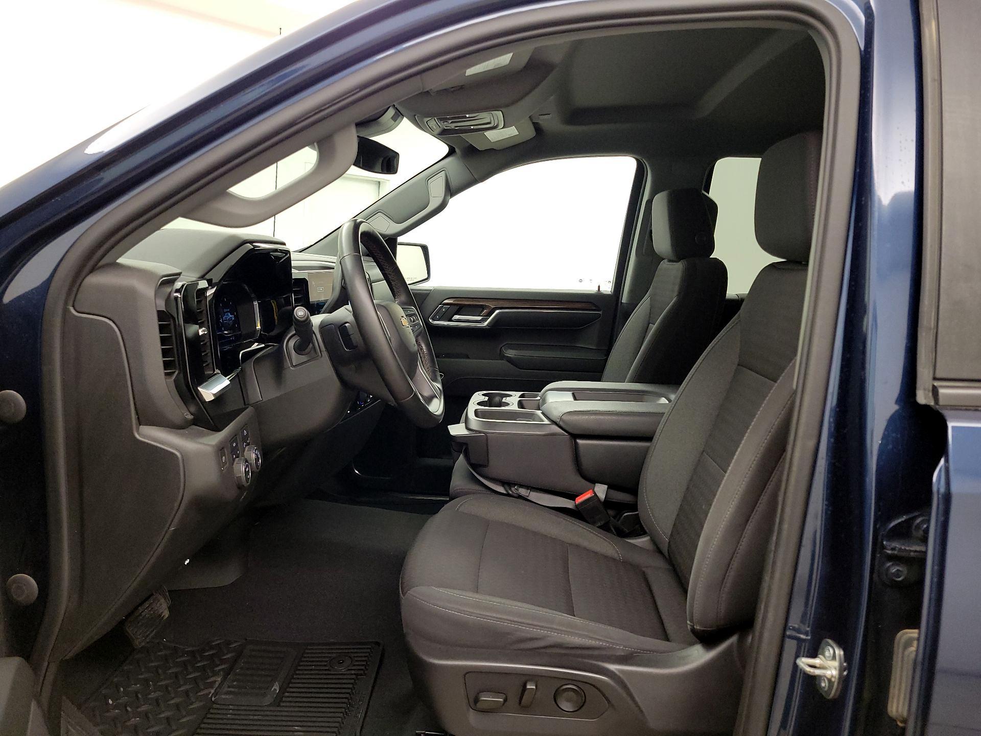 Thumbnail: 2023 Chevrolet Silverado 1500 - 11