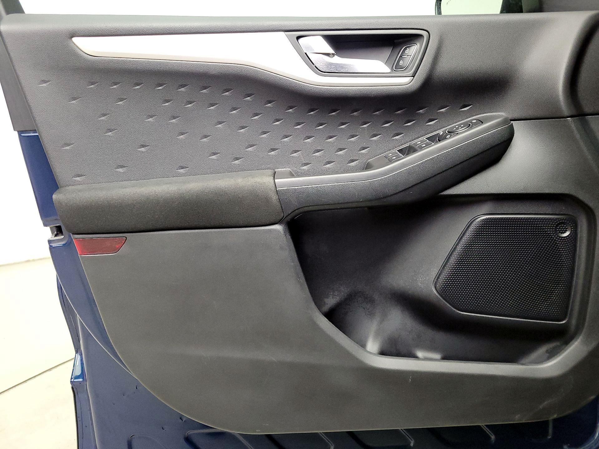 Thumbnail: 2020 Ford Escape - 12