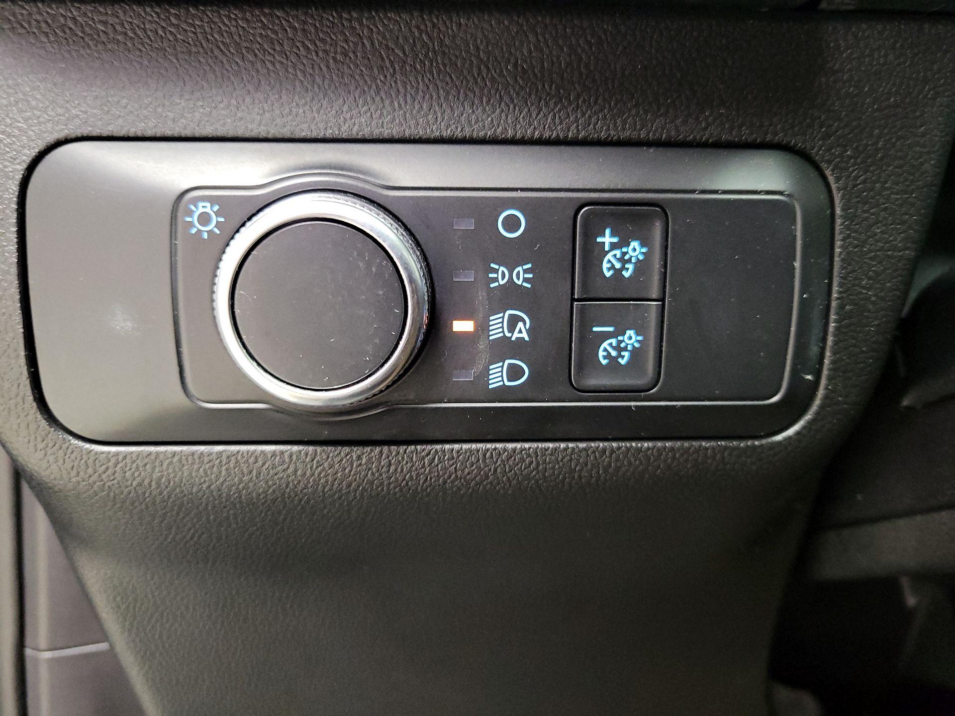 Thumbnail: 2020 Ford Escape - 13