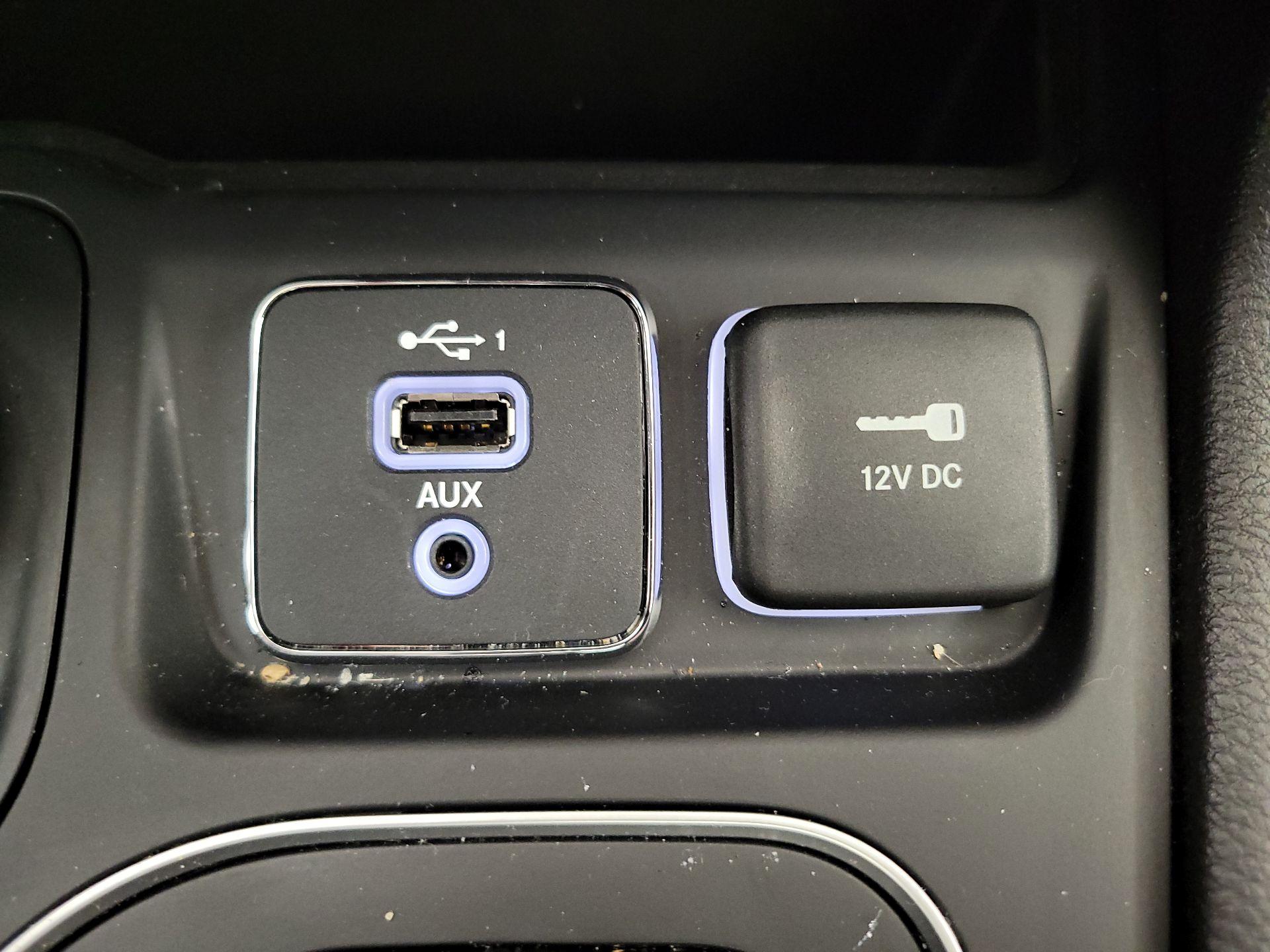 Thumbnail: 2021 Jeep Cherokee - 18