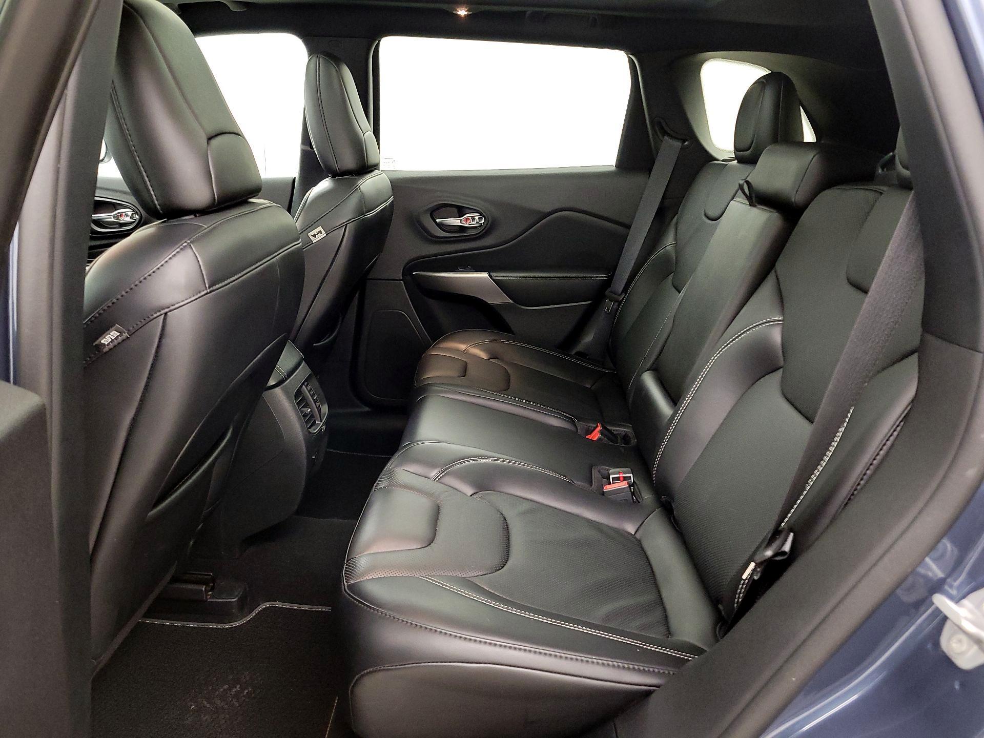 Thumbnail: 2021 Jeep Cherokee - 20