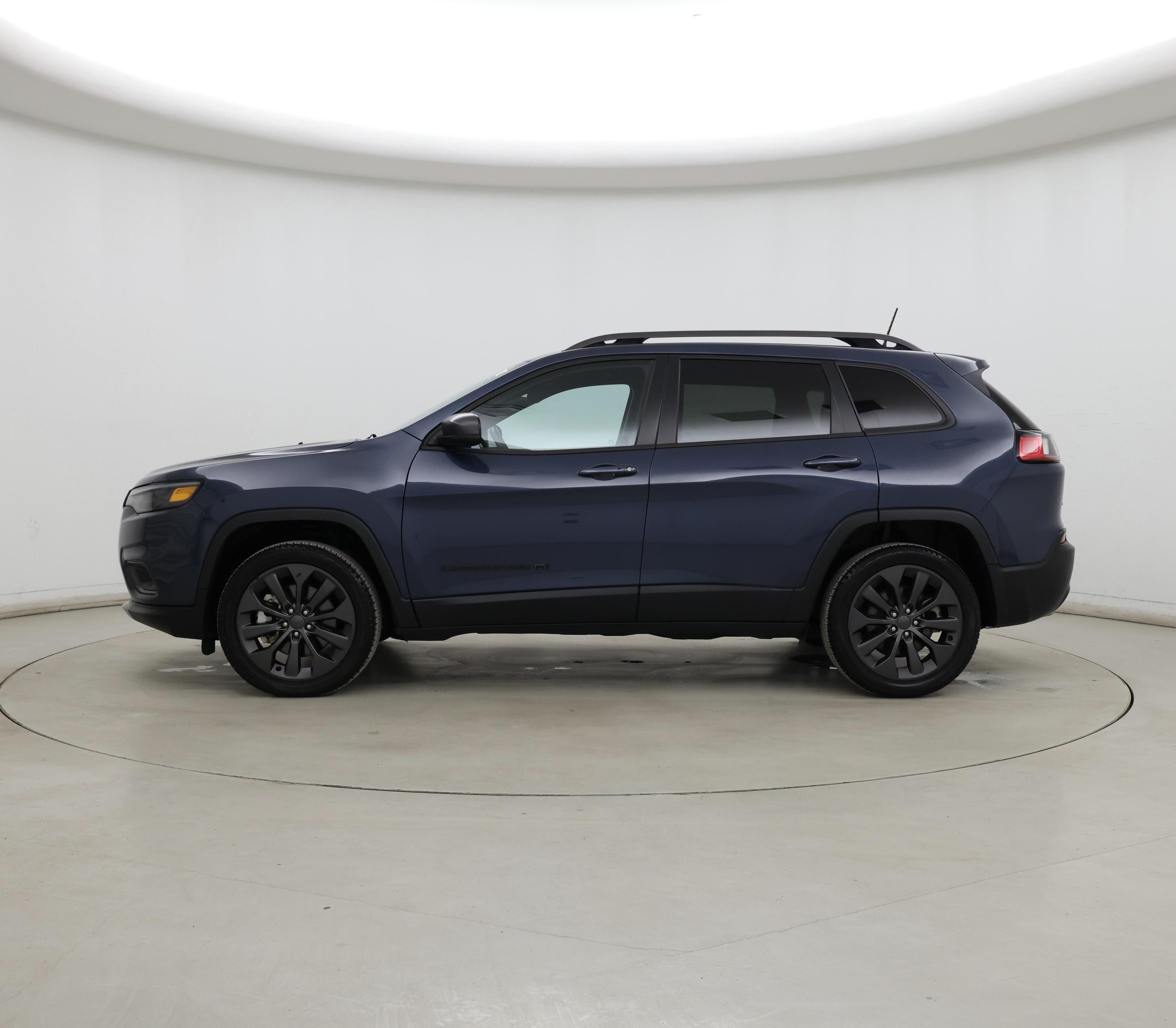 Thumbnail: 2021 Jeep Cherokee - 3