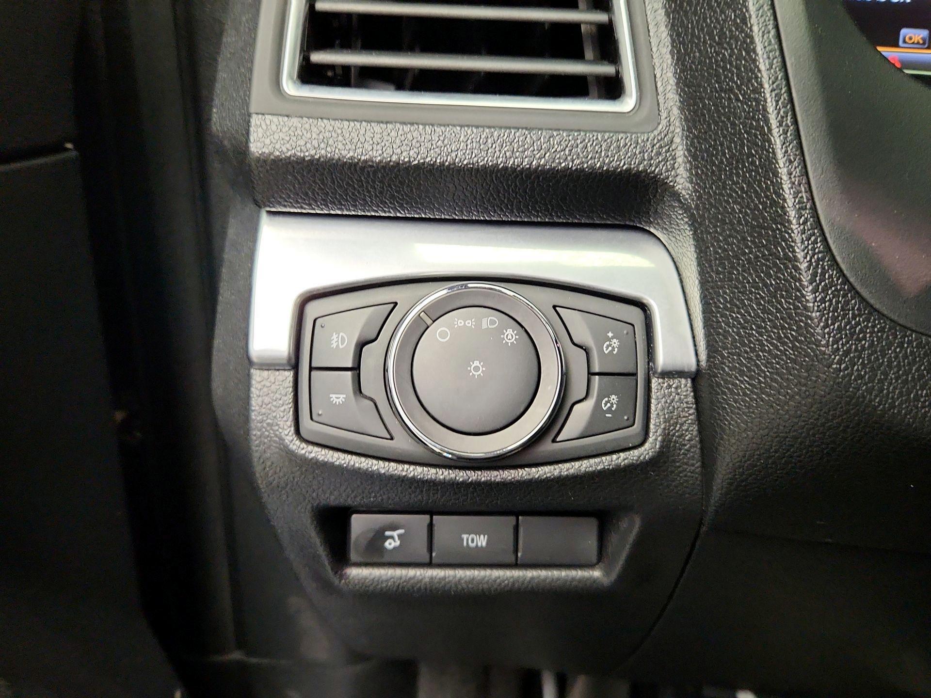 Thumbnail: 2018 Ford Explorer - 13