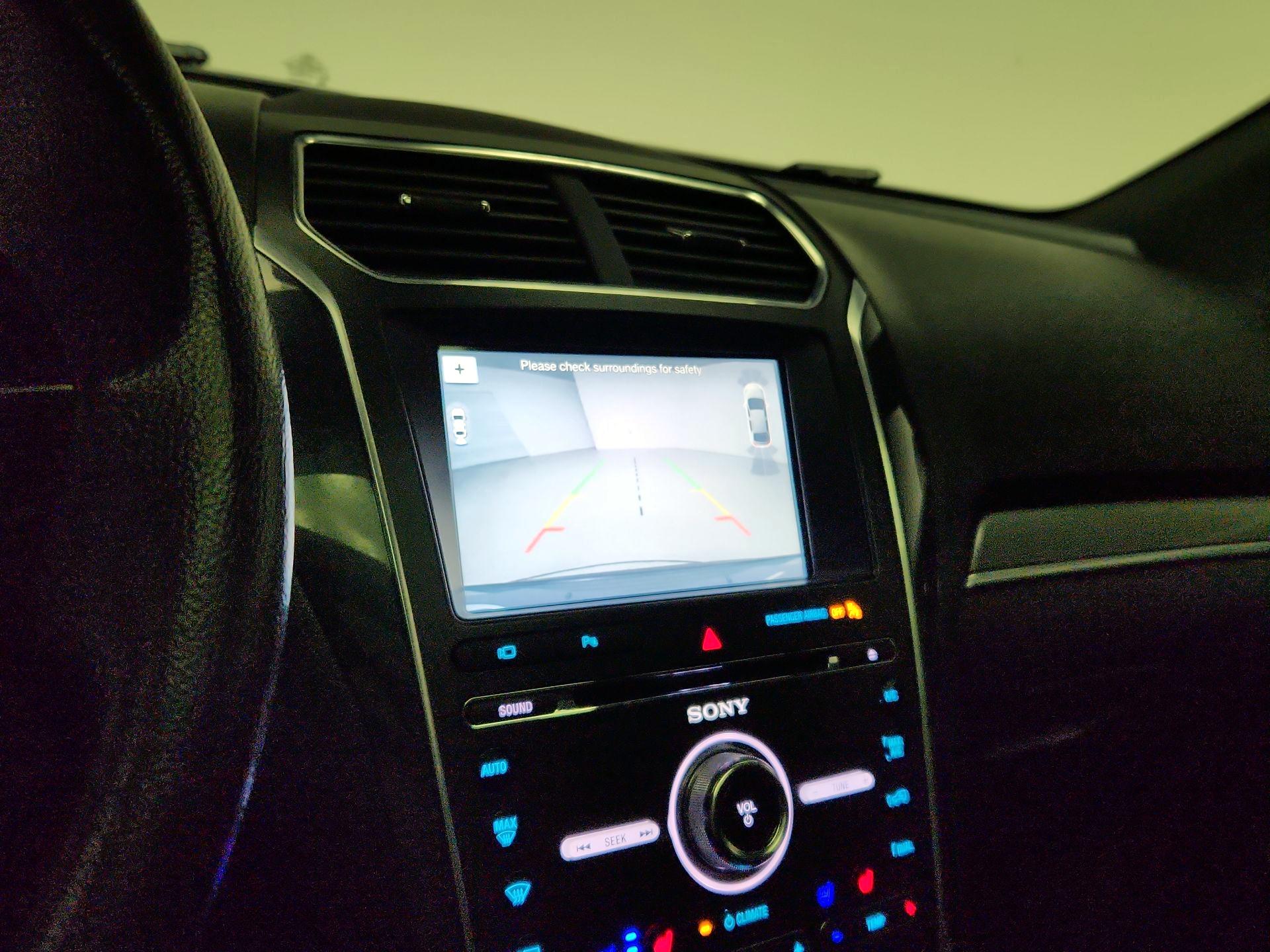 Thumbnail: 2018 Ford Explorer - 15