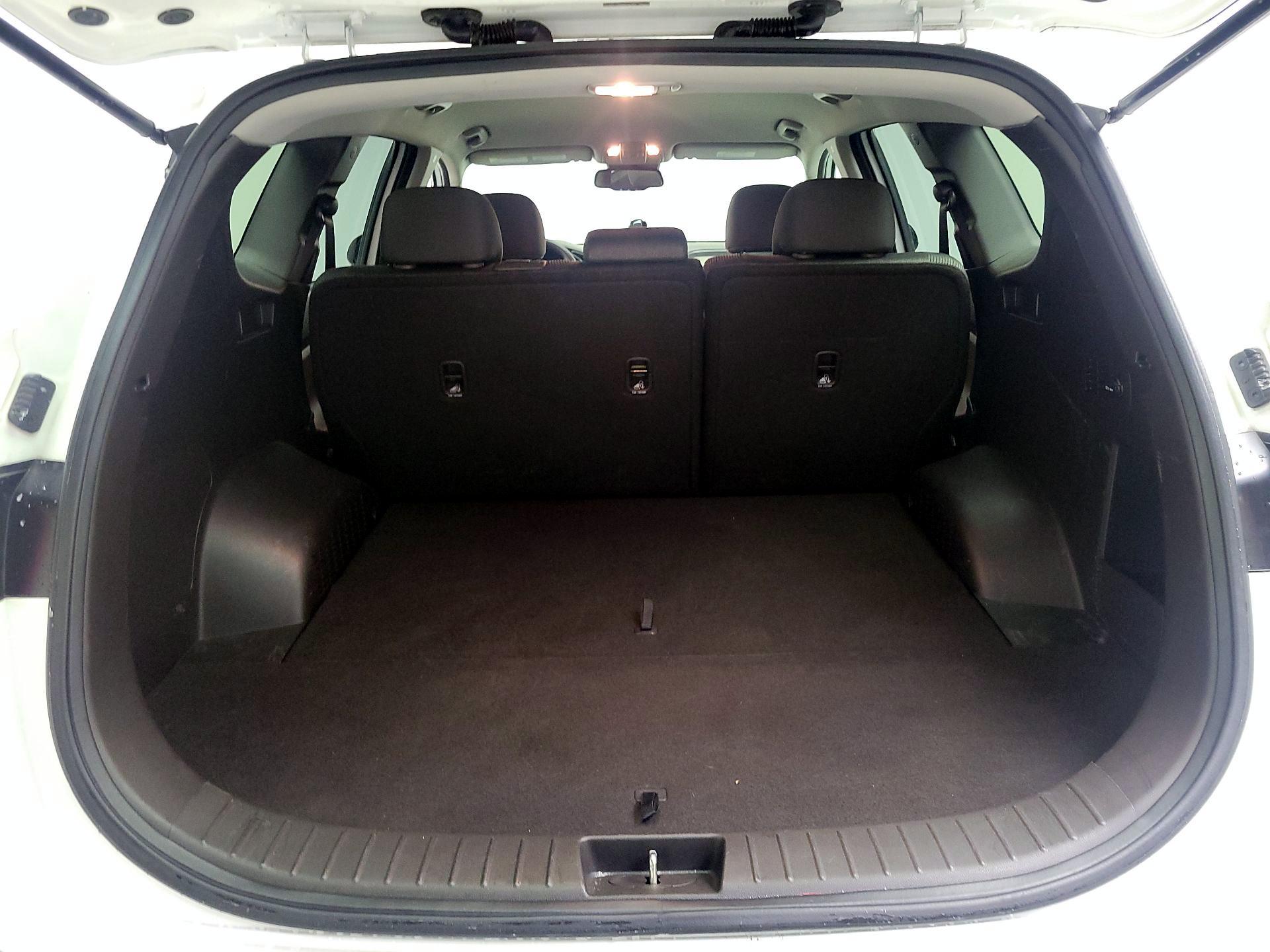 Thumbnail: 2019 Hyundai Santa Fe - 20