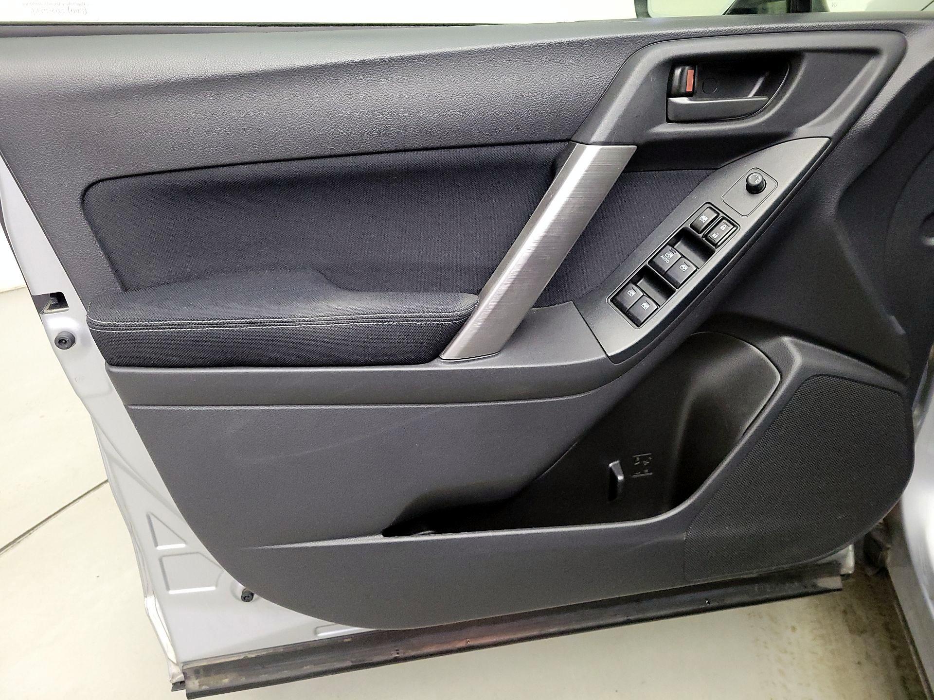 Thumbnail: 2015 Subaru Forester - 12