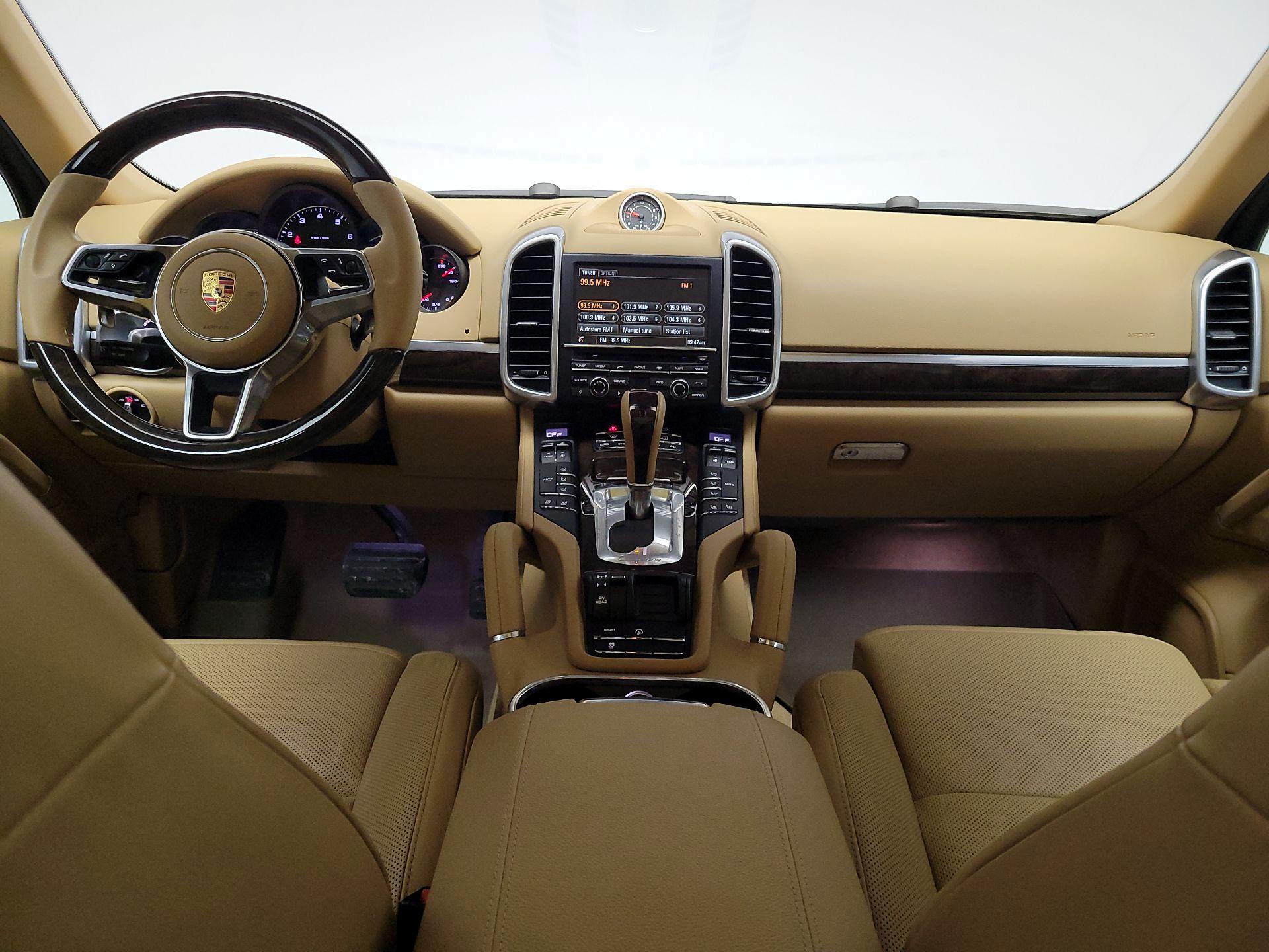 Thumbnail: 2016 Porsche Cayenne - 9