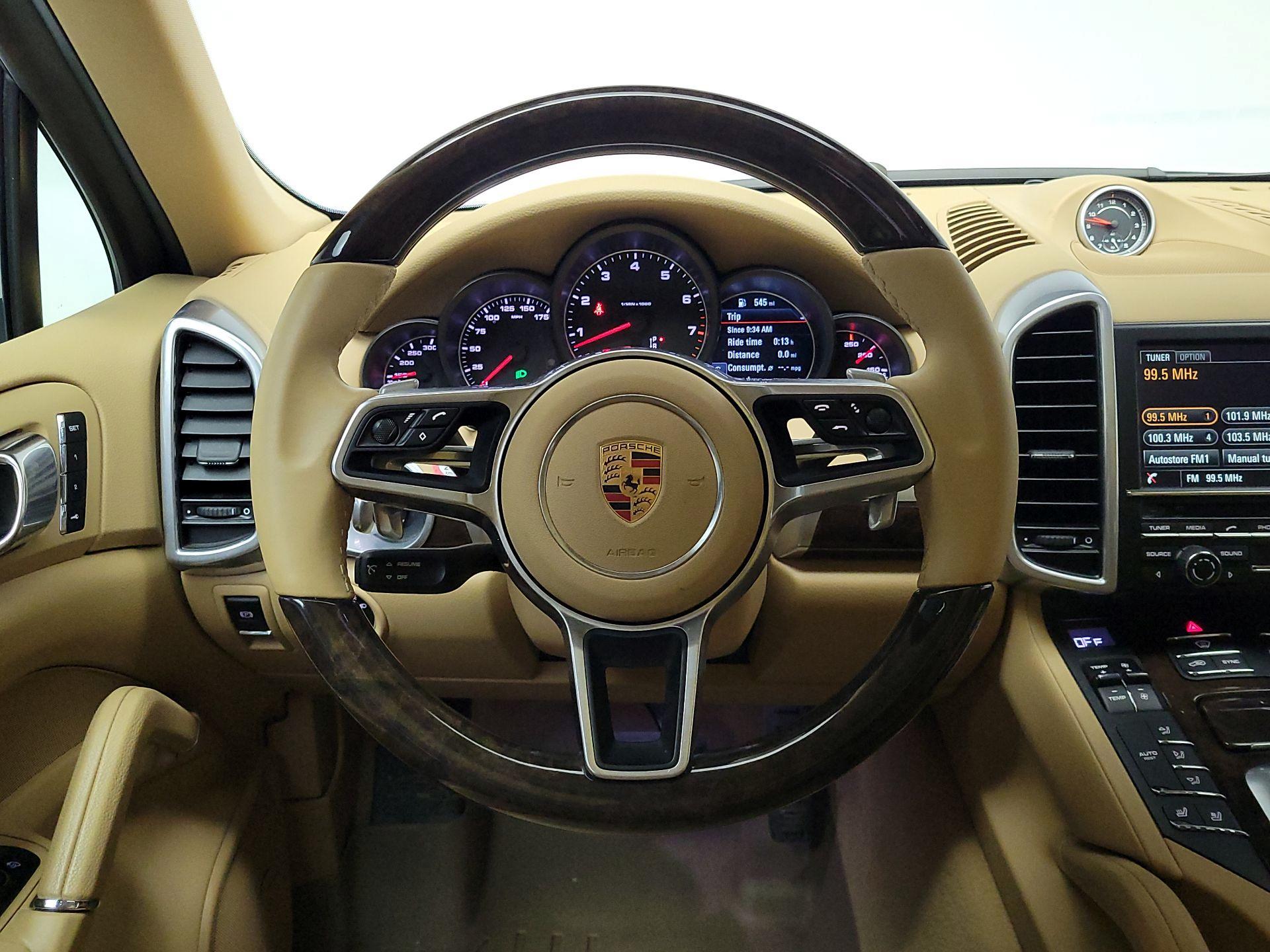 Thumbnail: 2016 Porsche Cayenne - 10