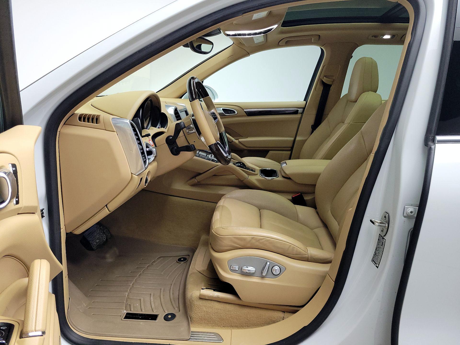 Thumbnail: 2016 Porsche Cayenne - 11