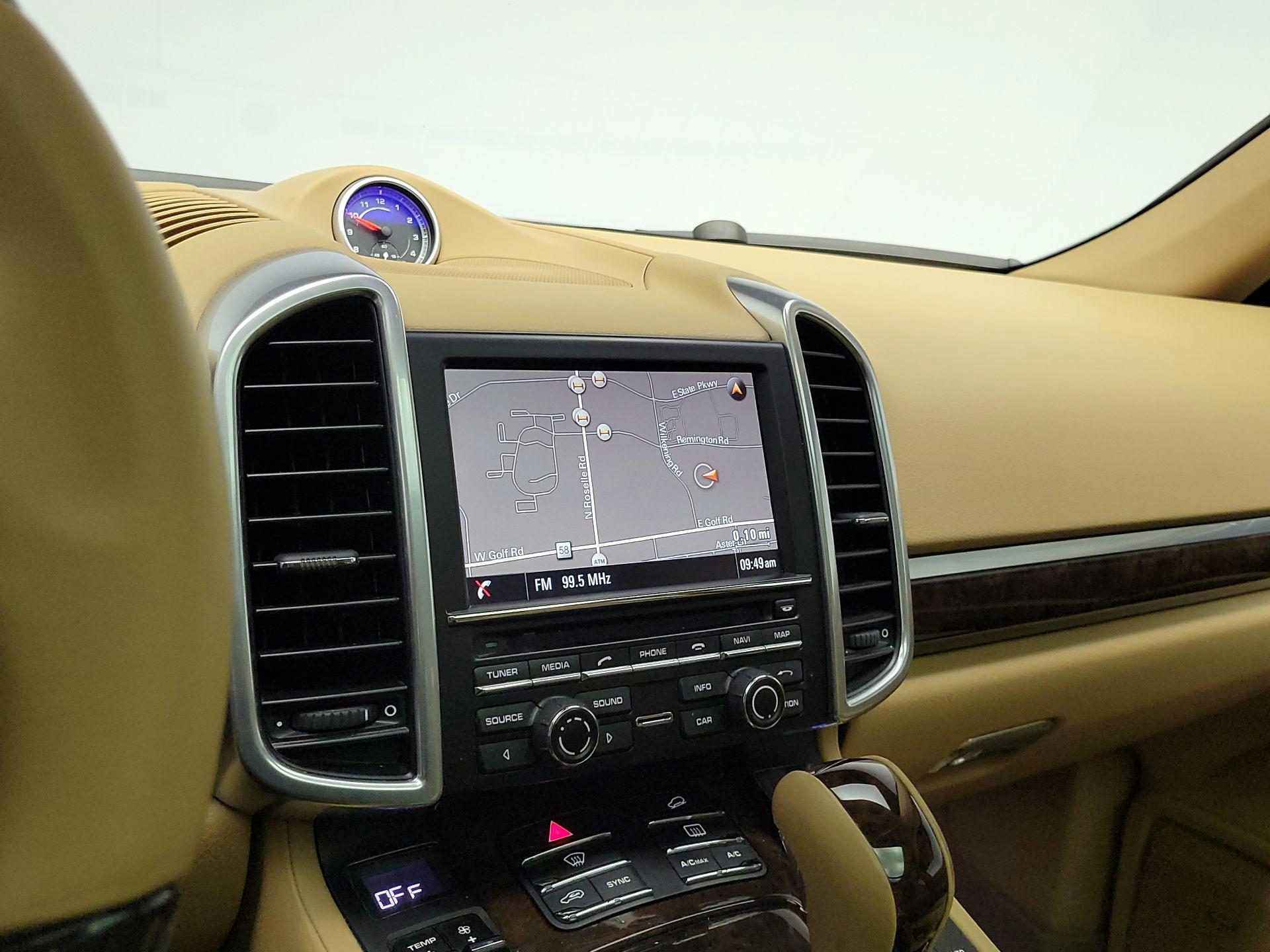 Thumbnail: 2016 Porsche Cayenne - 14