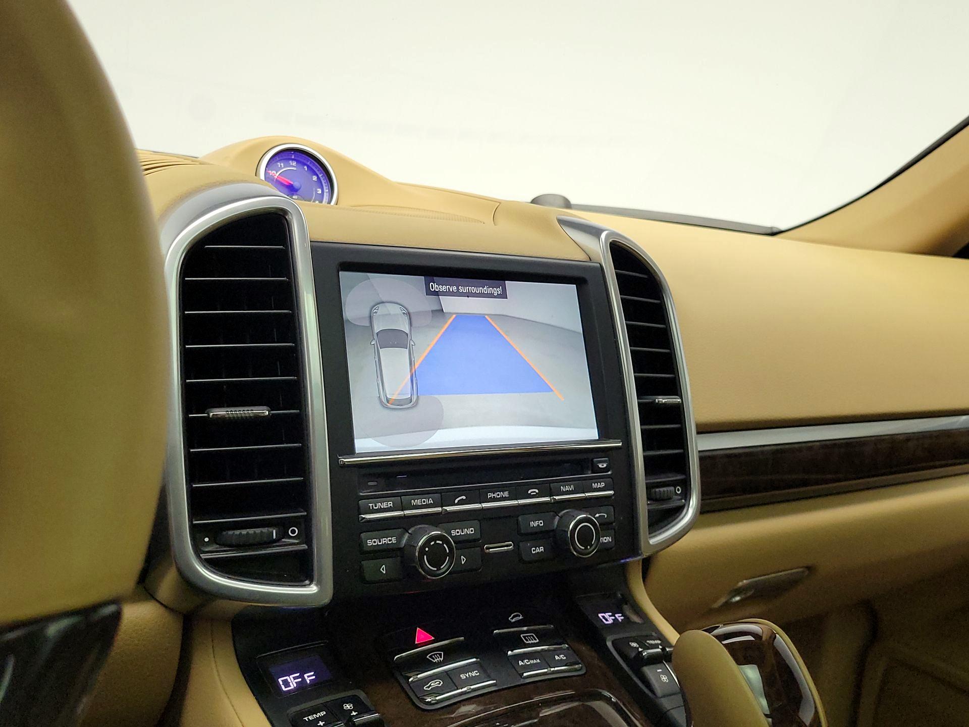 Thumbnail: 2016 Porsche Cayenne - 15