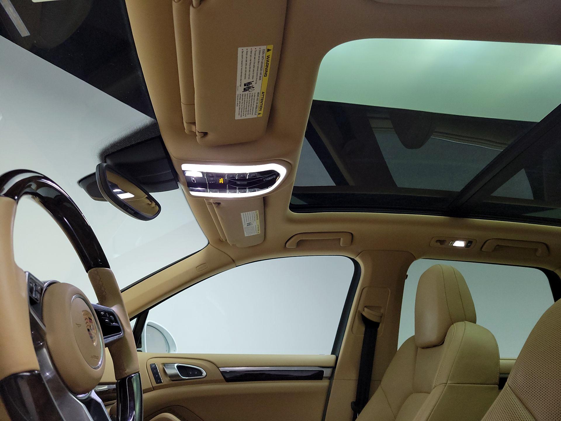 Thumbnail: 2016 Porsche Cayenne - 20