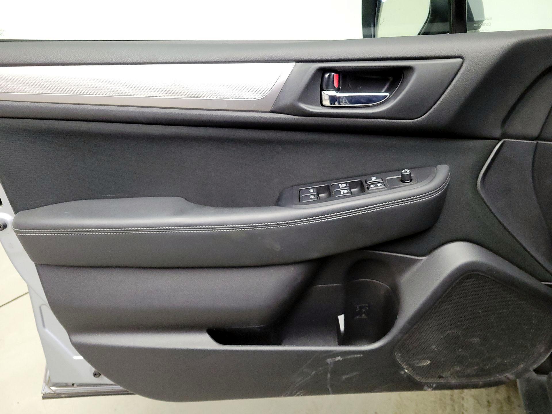 Thumbnail: 2016 Subaru Outback - 12