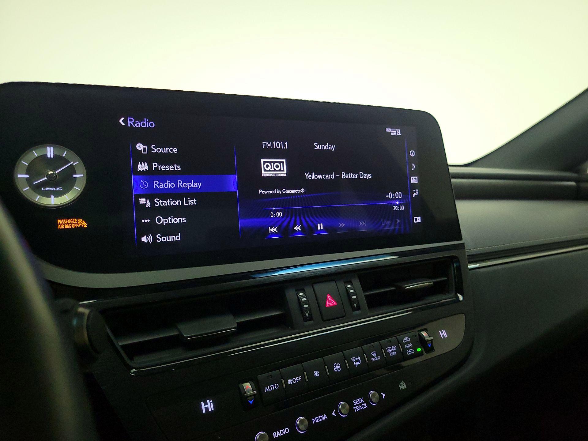 Thumbnail: 2022 Lexus ES - 16