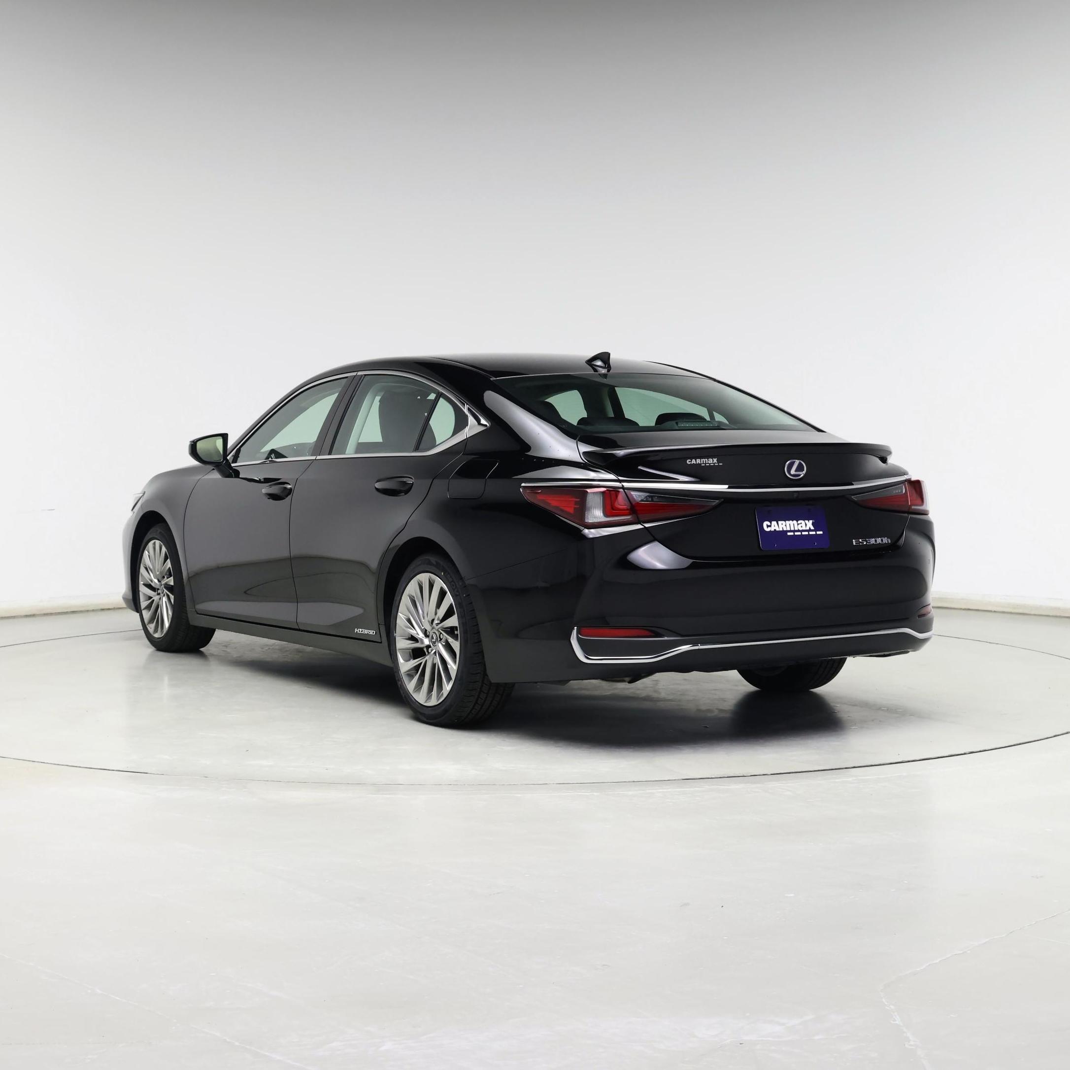 Thumbnail: 2022 Lexus ES - 2