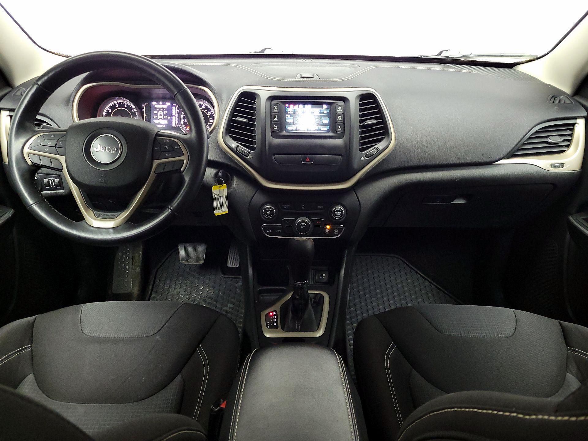 Thumbnail: 2015 Jeep Cherokee - 9