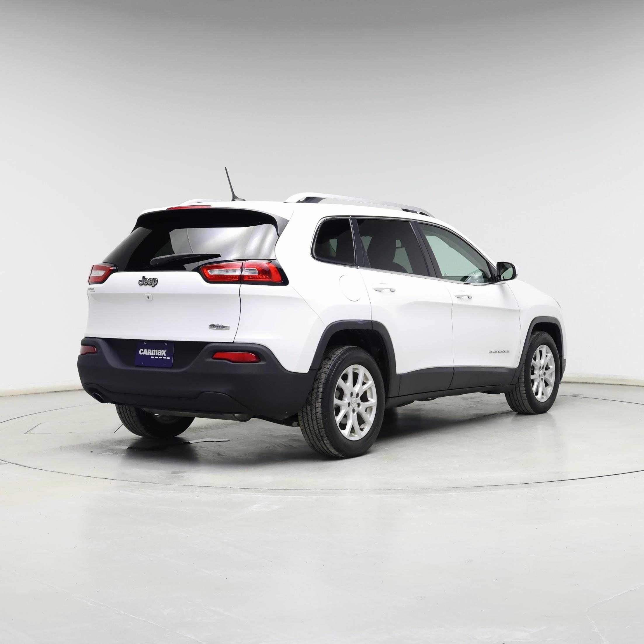 Thumbnail: 2015 Jeep Cherokee - 8
