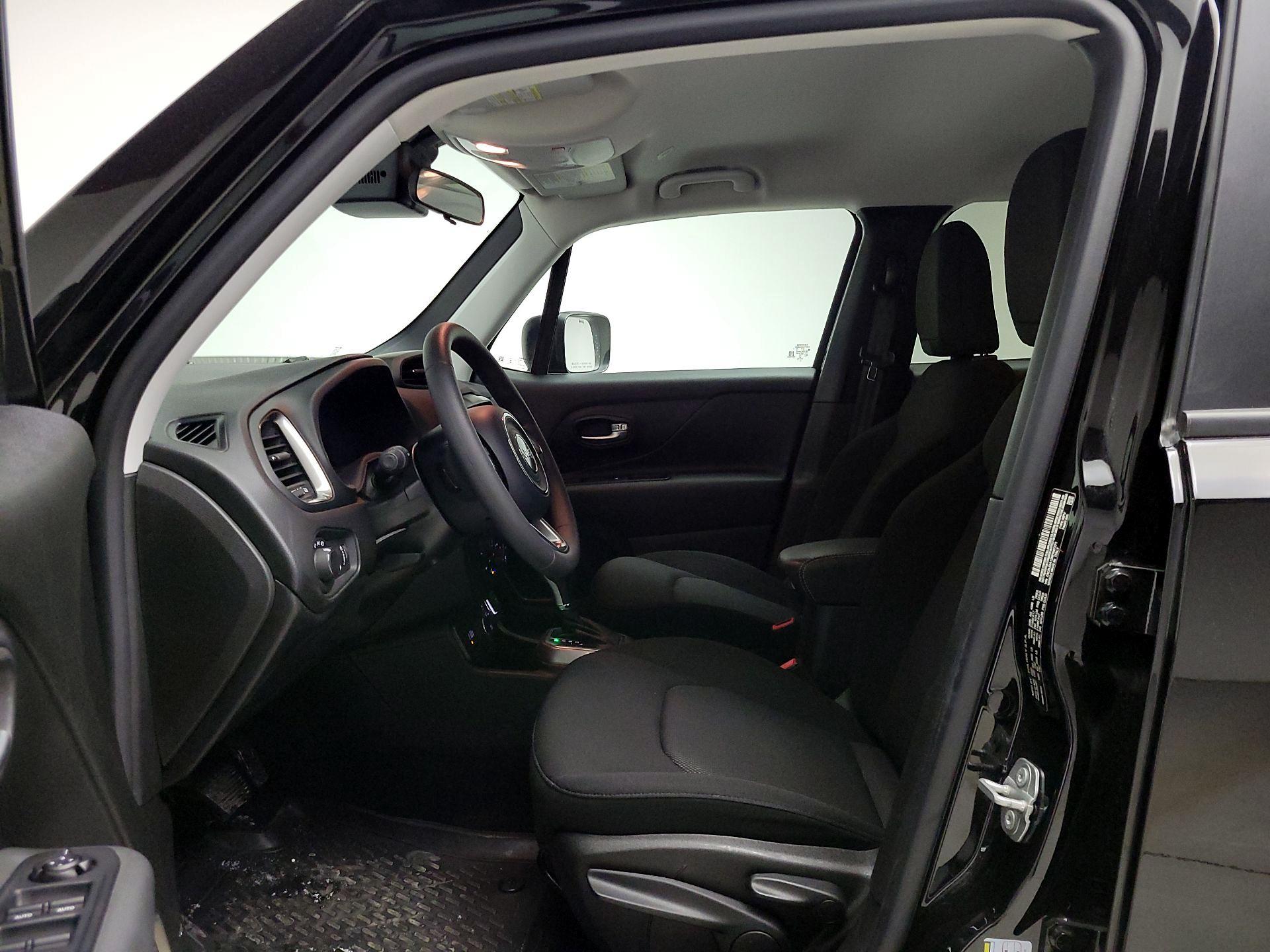 Thumbnail: 2022 Jeep Renegade - 11