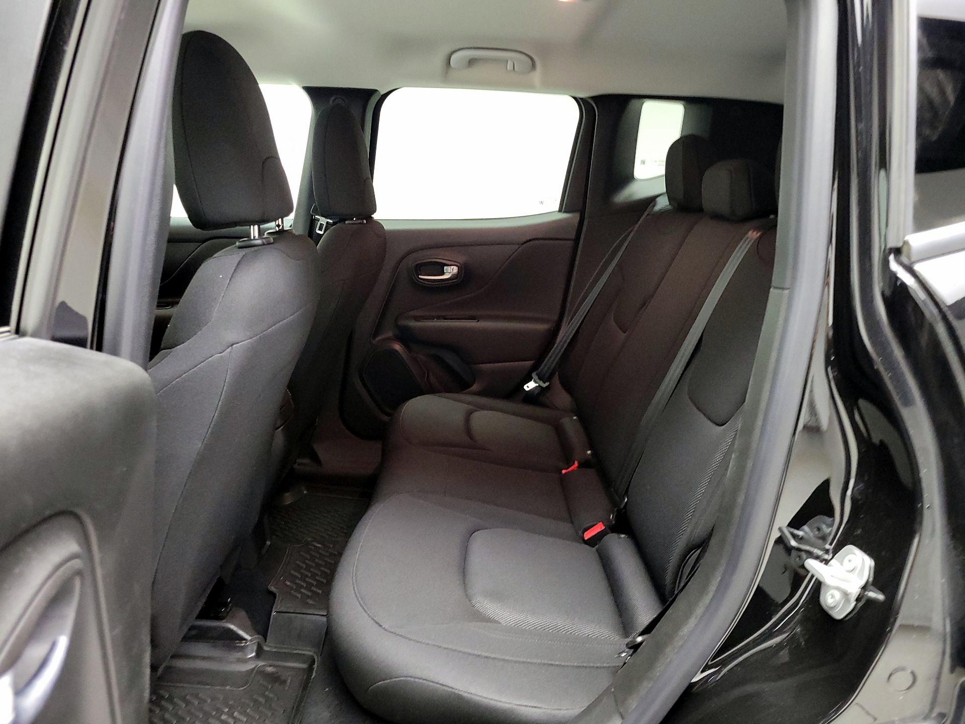 Thumbnail: 2022 Jeep Renegade - 20