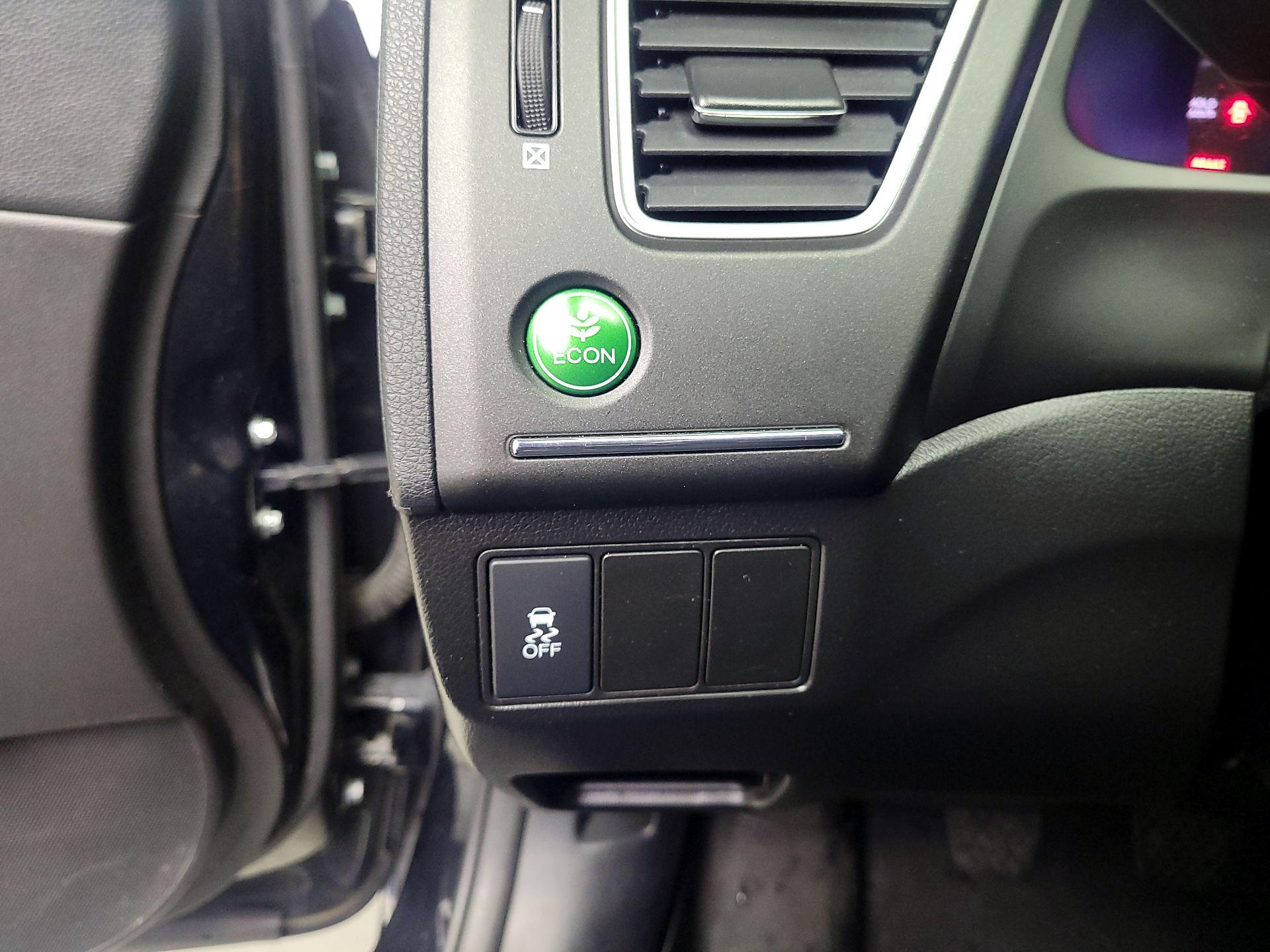 Thumbnail: 2015 Honda Civic - 13