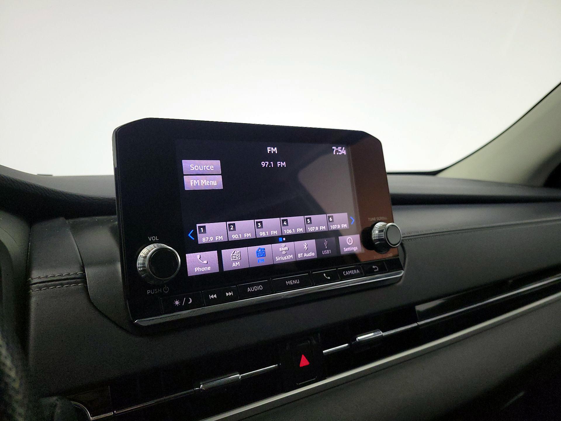 Thumbnail: 2023 Mitsubishi Outlander - 15