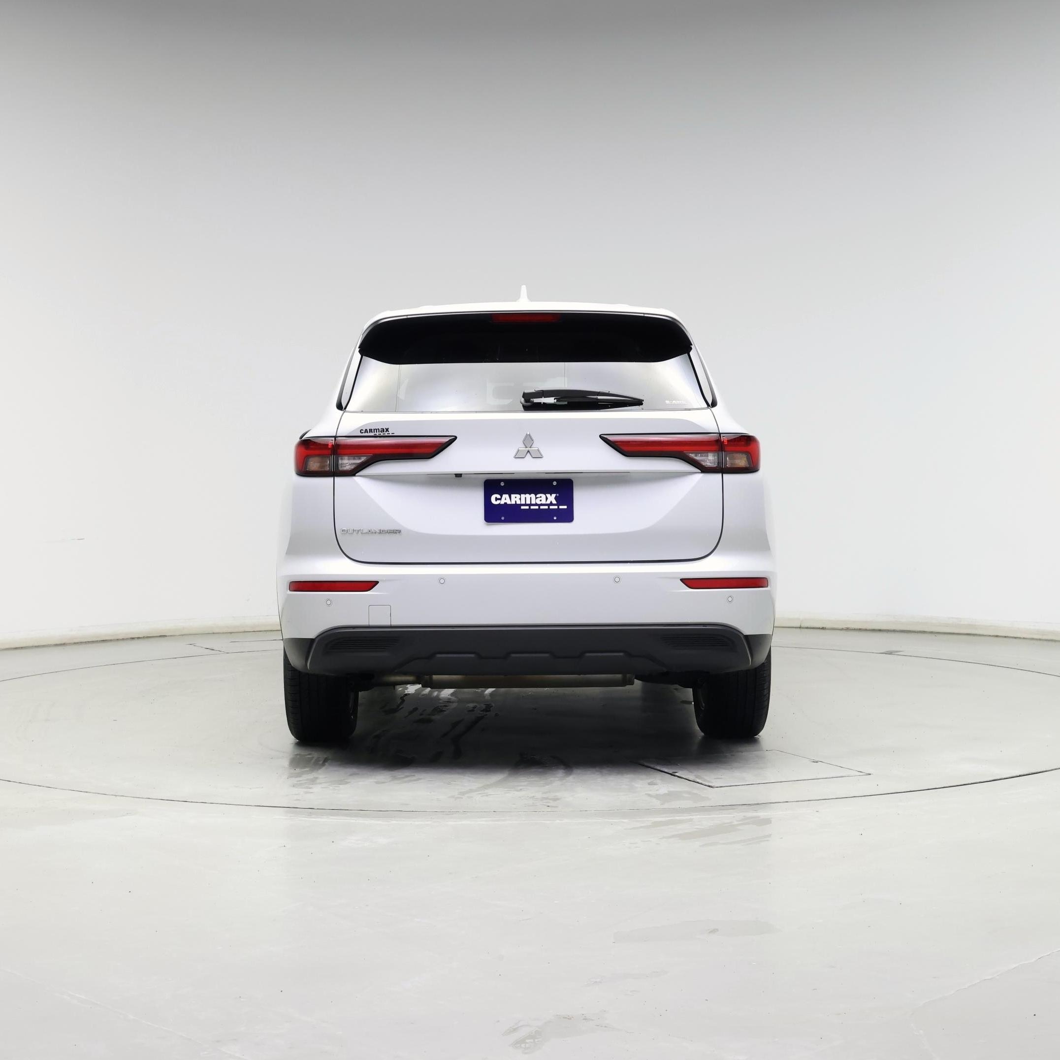 Thumbnail: 2023 Mitsubishi Outlander - 6