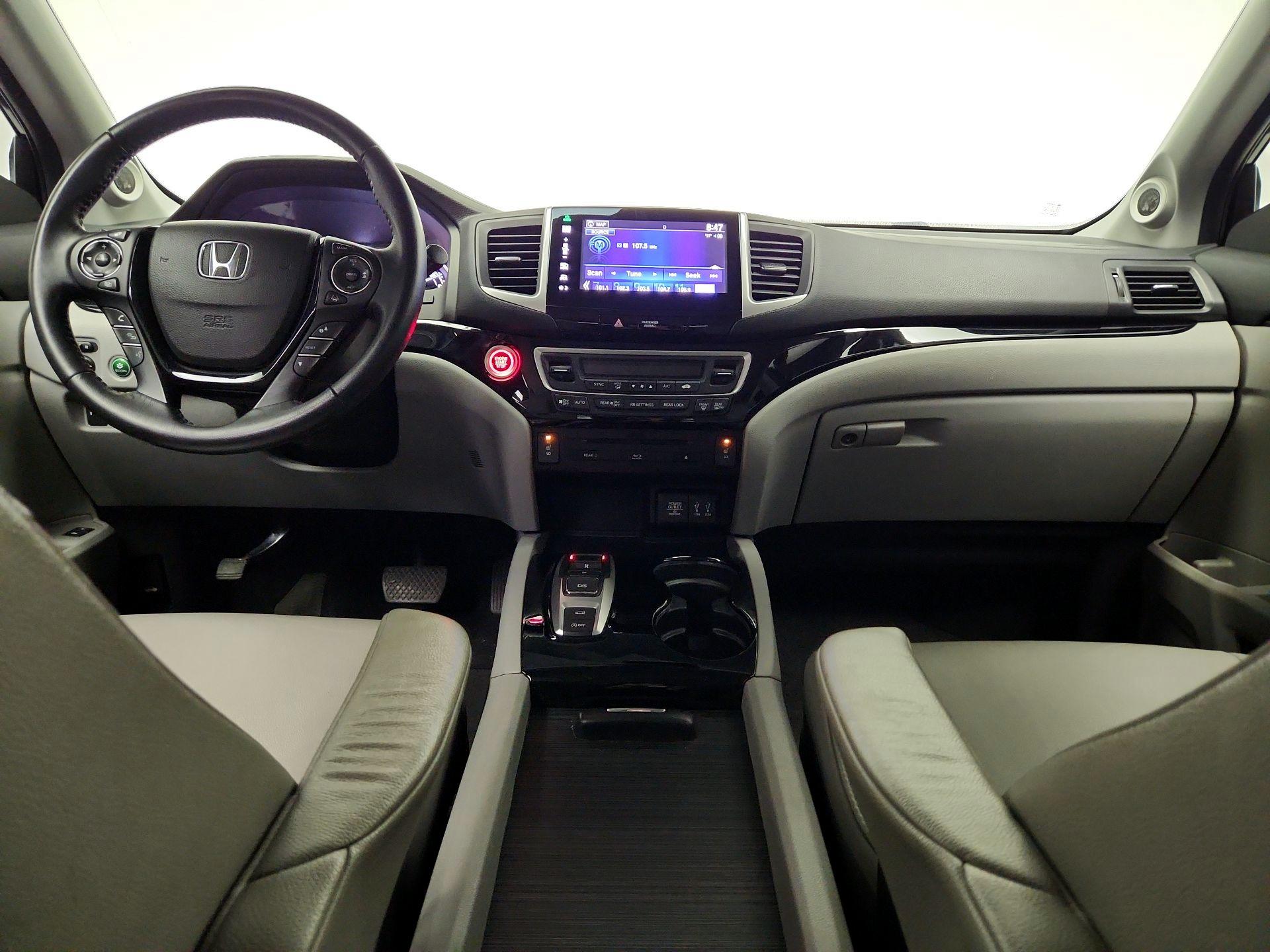 Thumbnail: 2016 Honda Pilot - 9