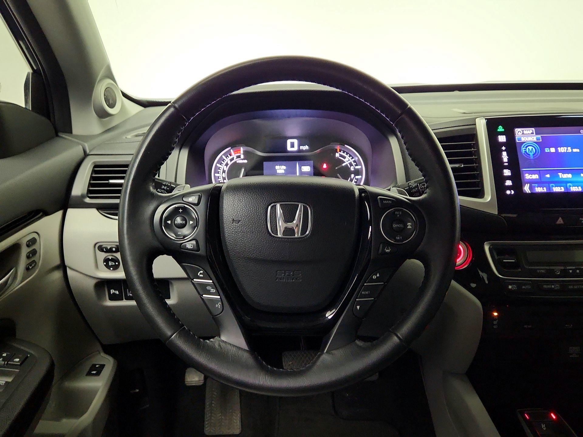 Thumbnail: 2016 Honda Pilot - 10