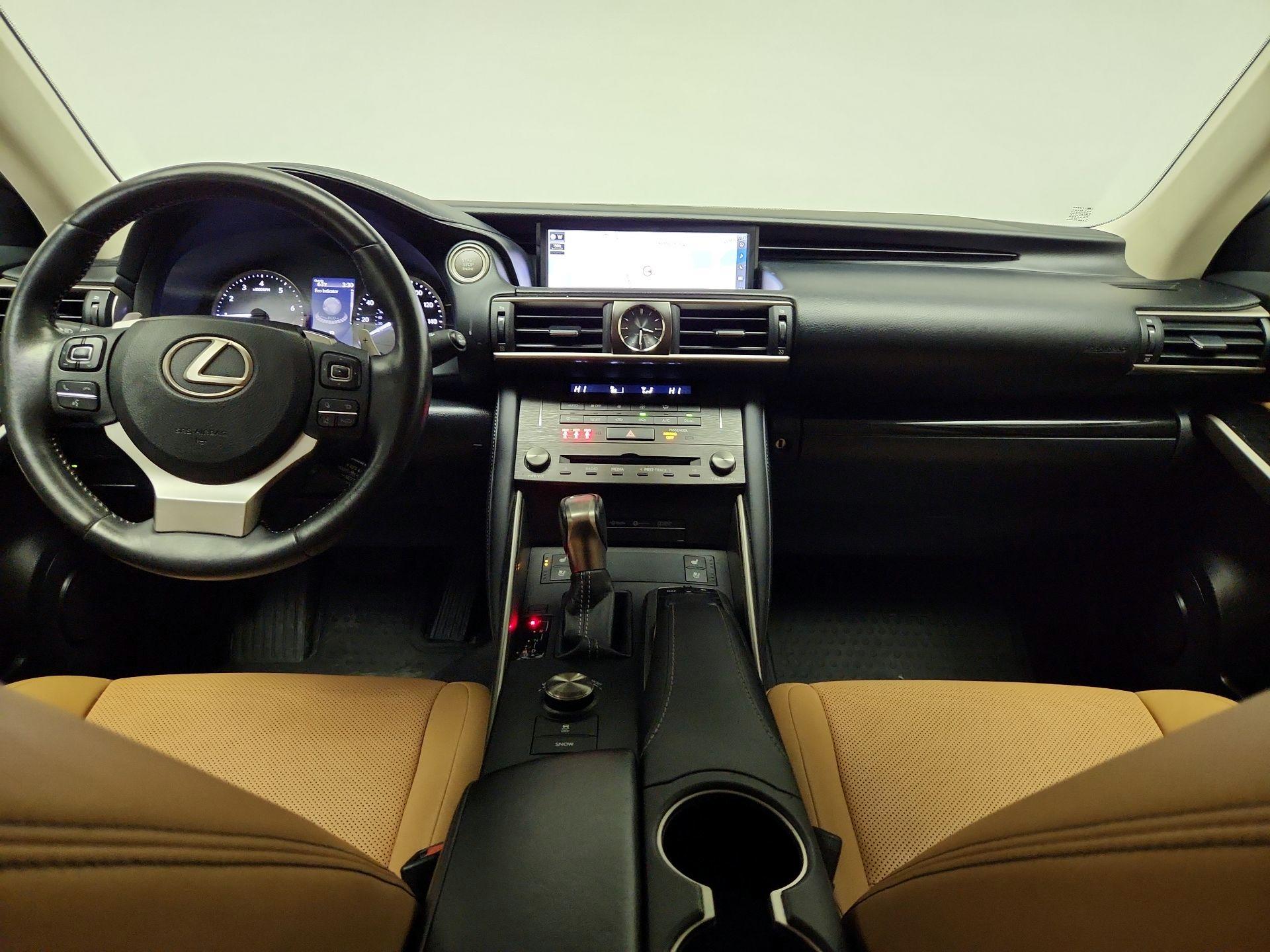 Thumbnail: 2019 Lexus IS - 9