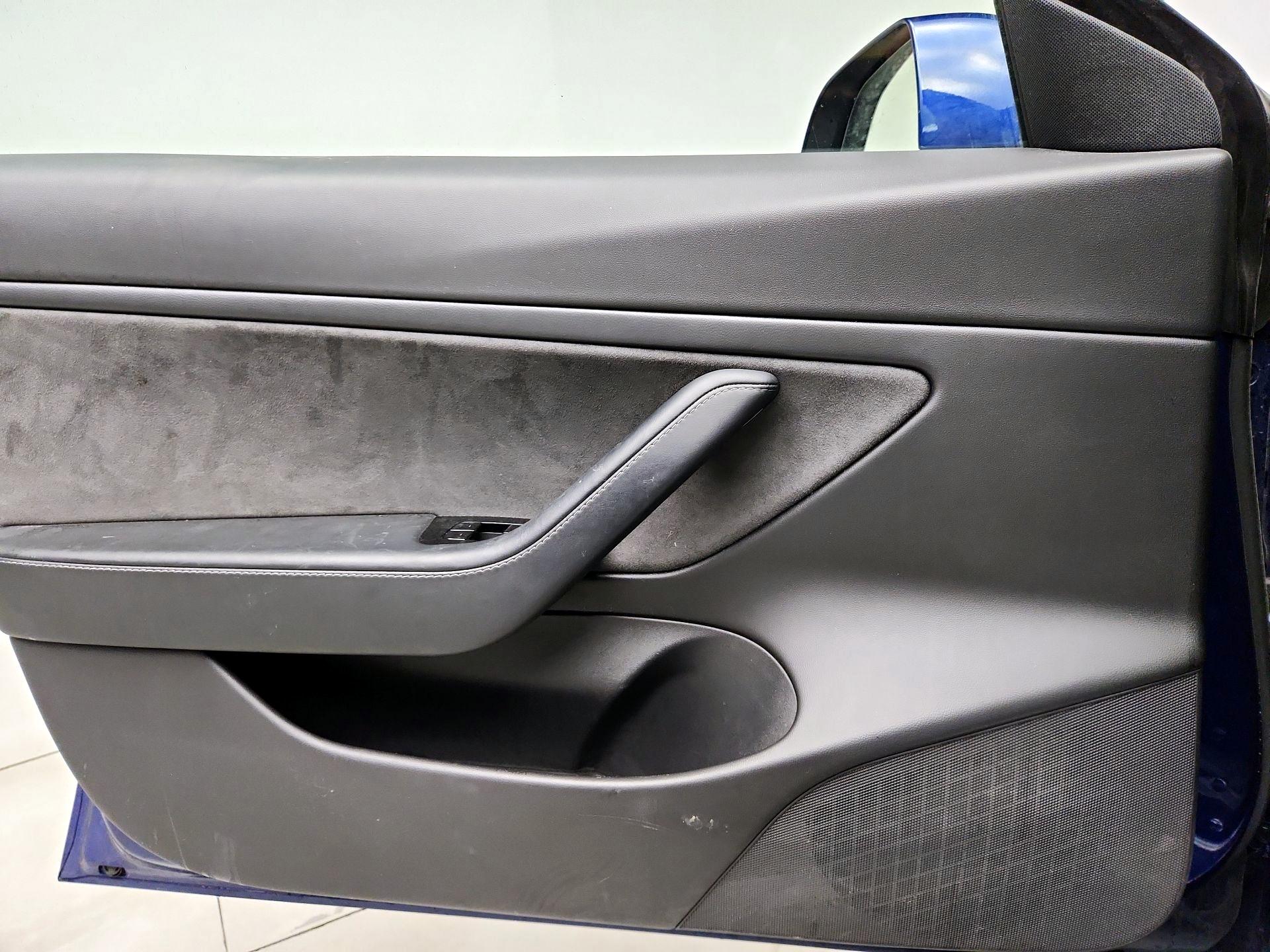 Thumbnail: 2020 Tesla Model 3 - 12