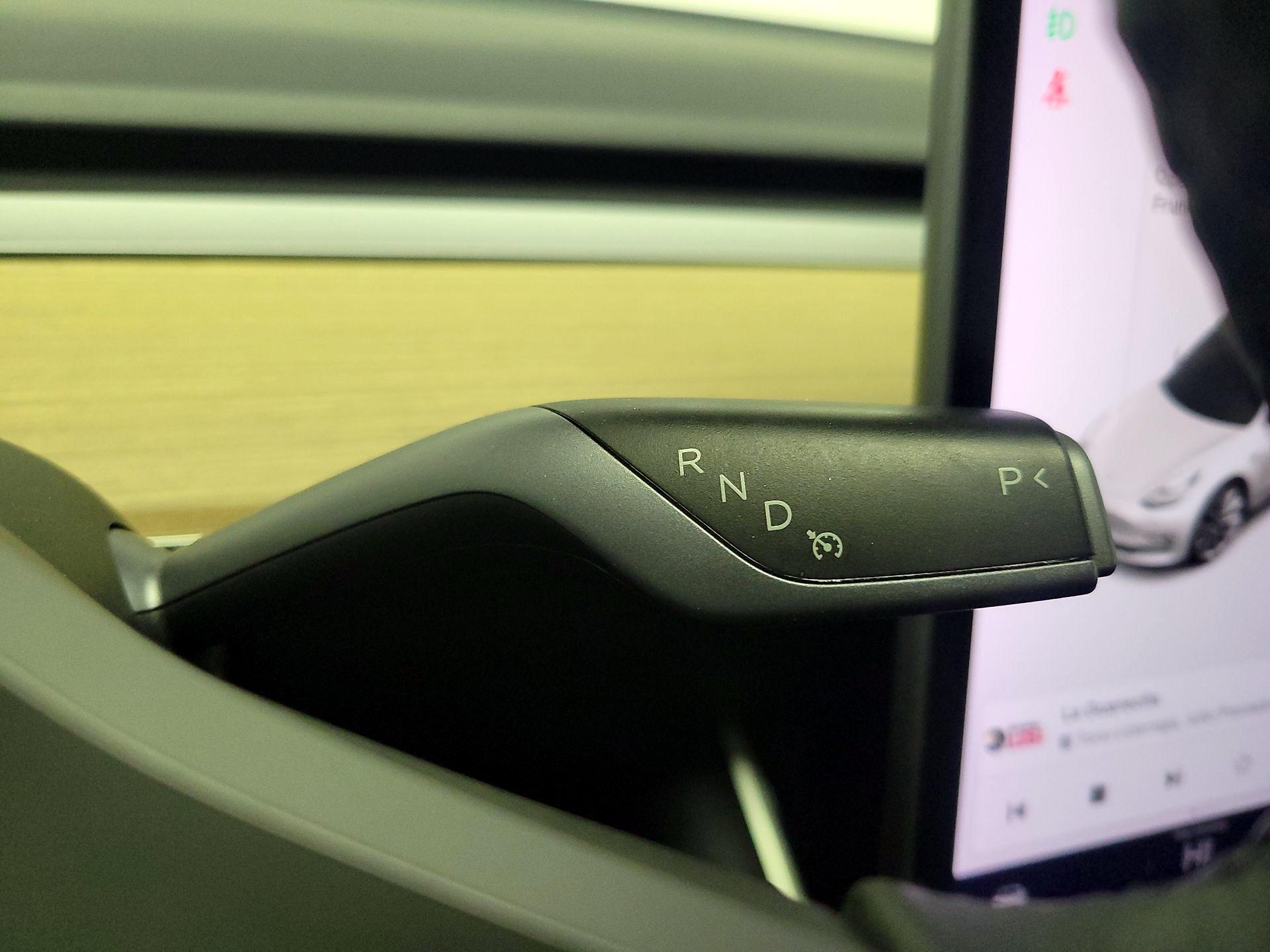 Thumbnail: 2019 Tesla Model 3 - 17