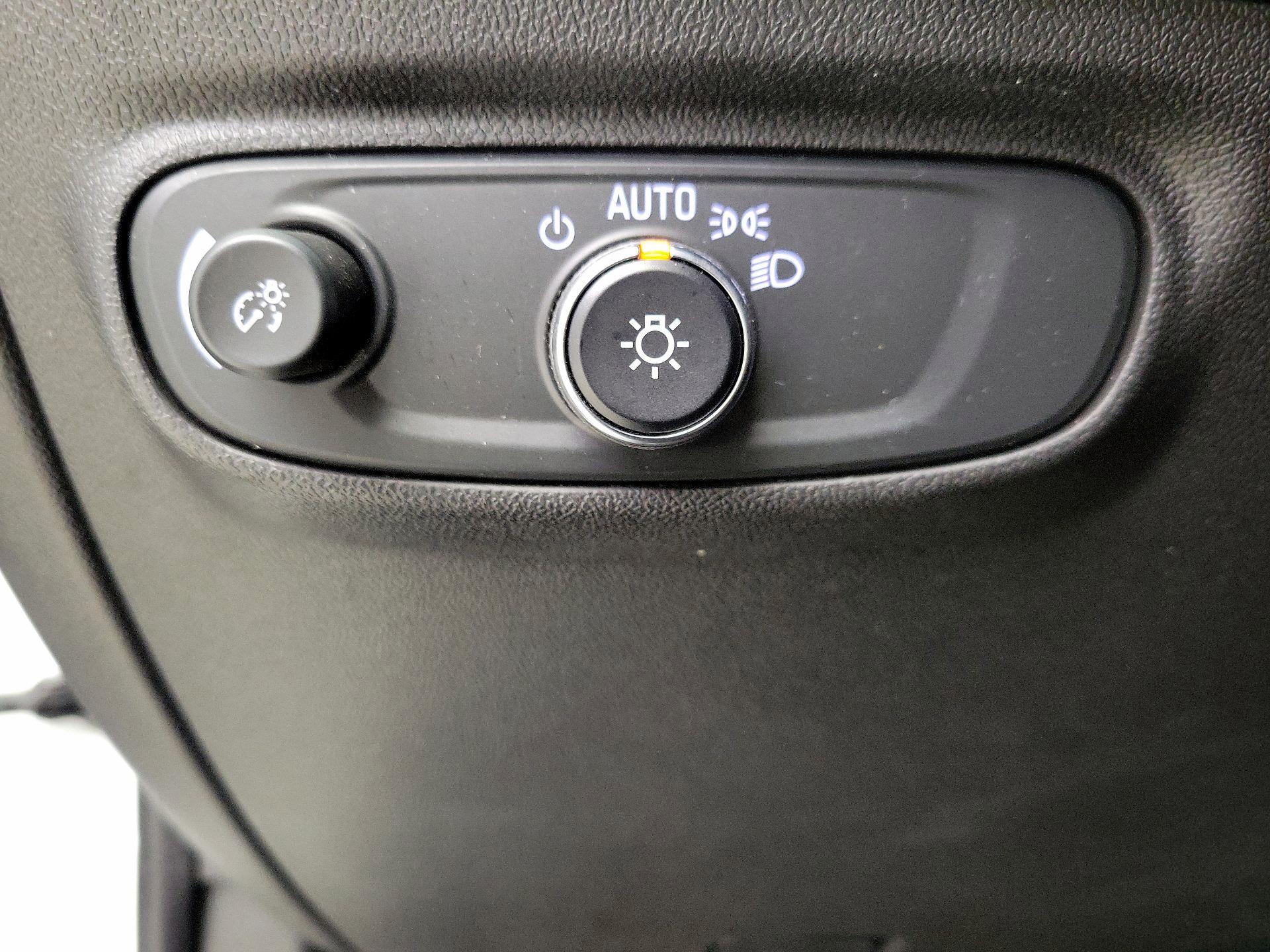 Thumbnail: 2022 Chevrolet Equinox - 13