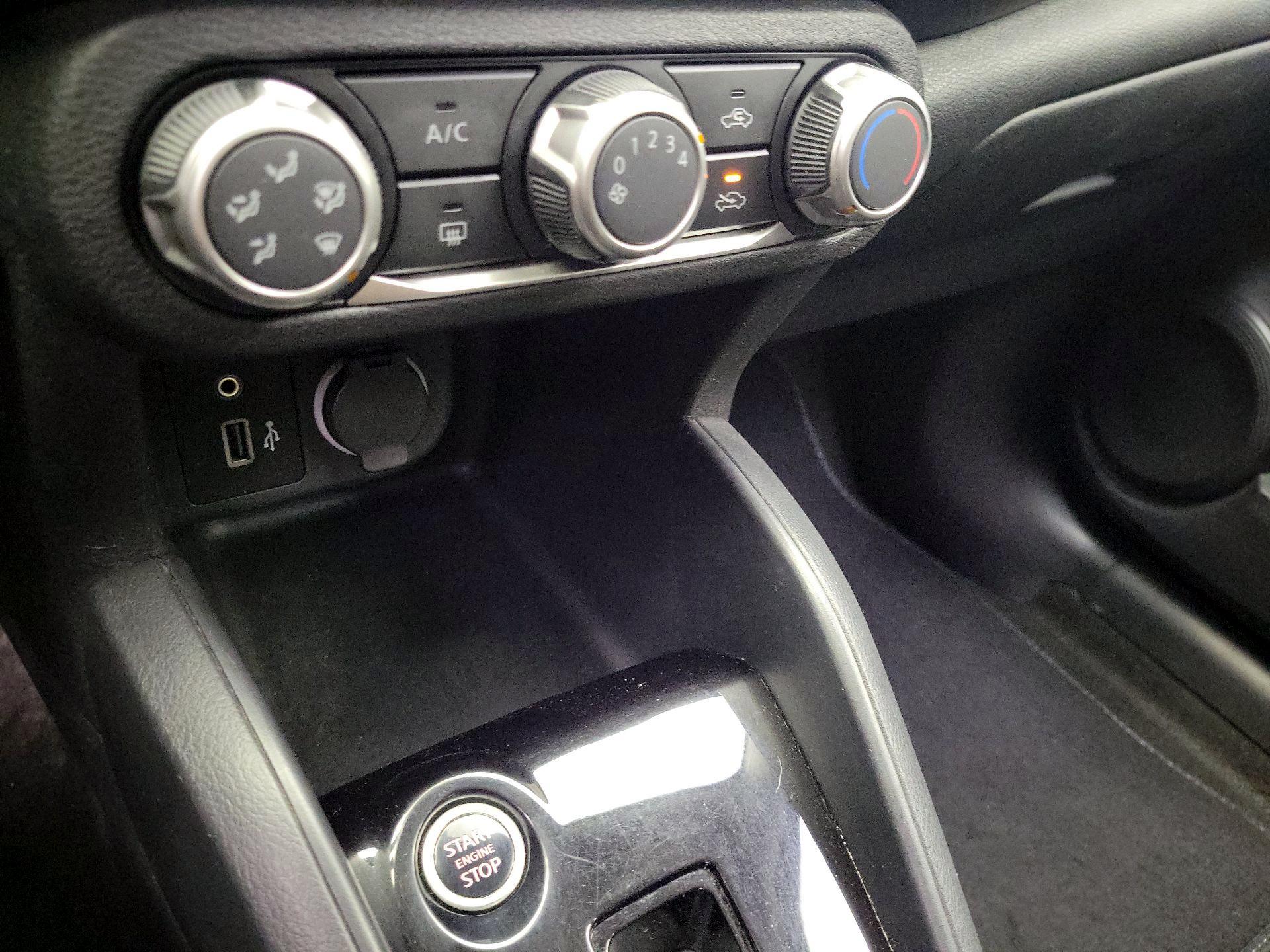 Thumbnail: 2022 Nissan Kicks - 16