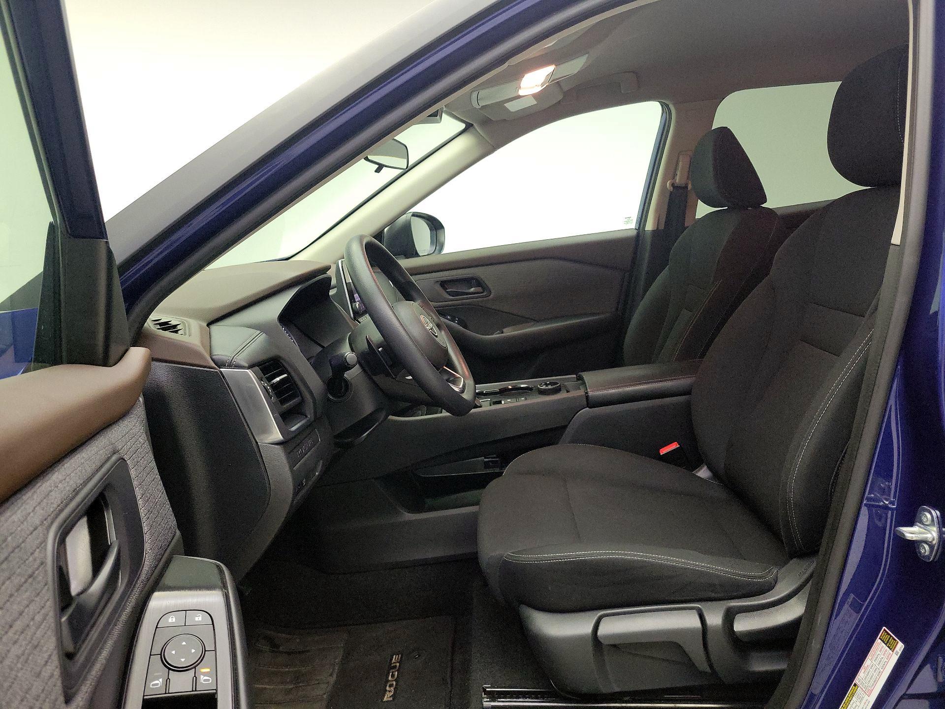 Thumbnail: 2023 Nissan Rogue - 11