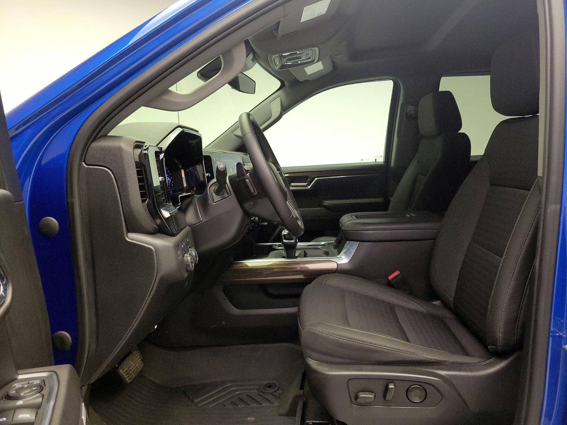 Thumbnail: 2022 Chevrolet Silverado 1500 - 11