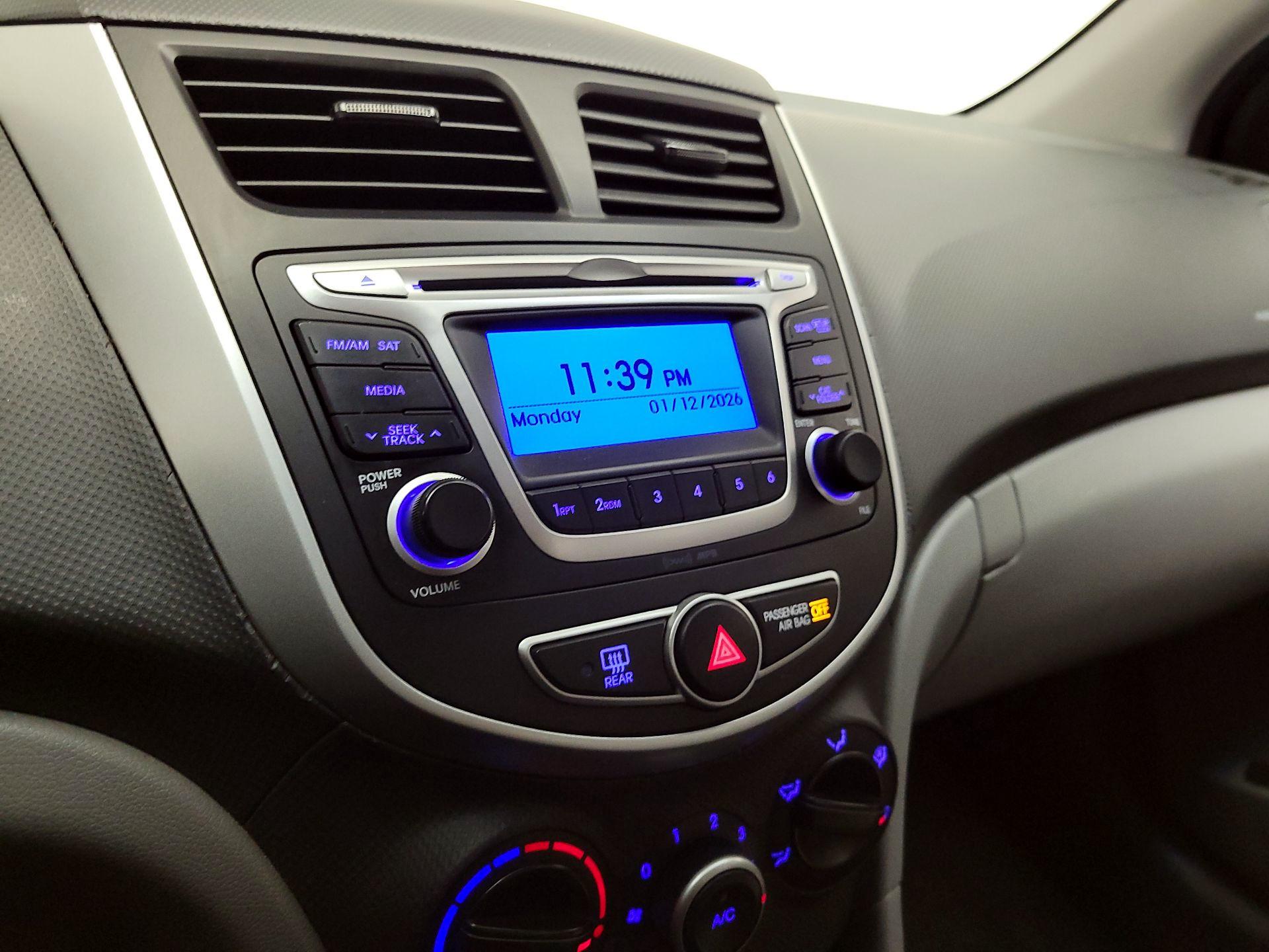 Thumbnail: 2014 Hyundai Accent - 14