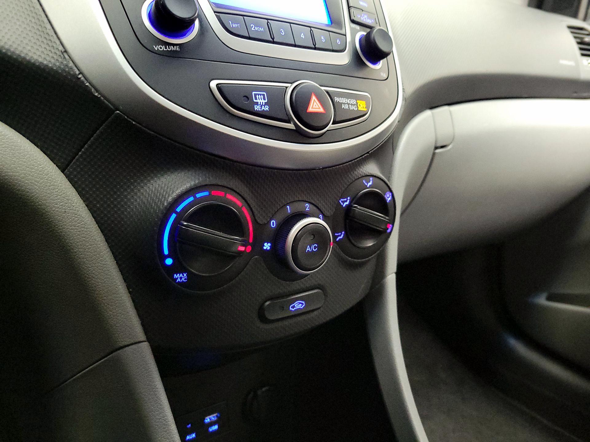 Thumbnail: 2014 Hyundai Accent - 15