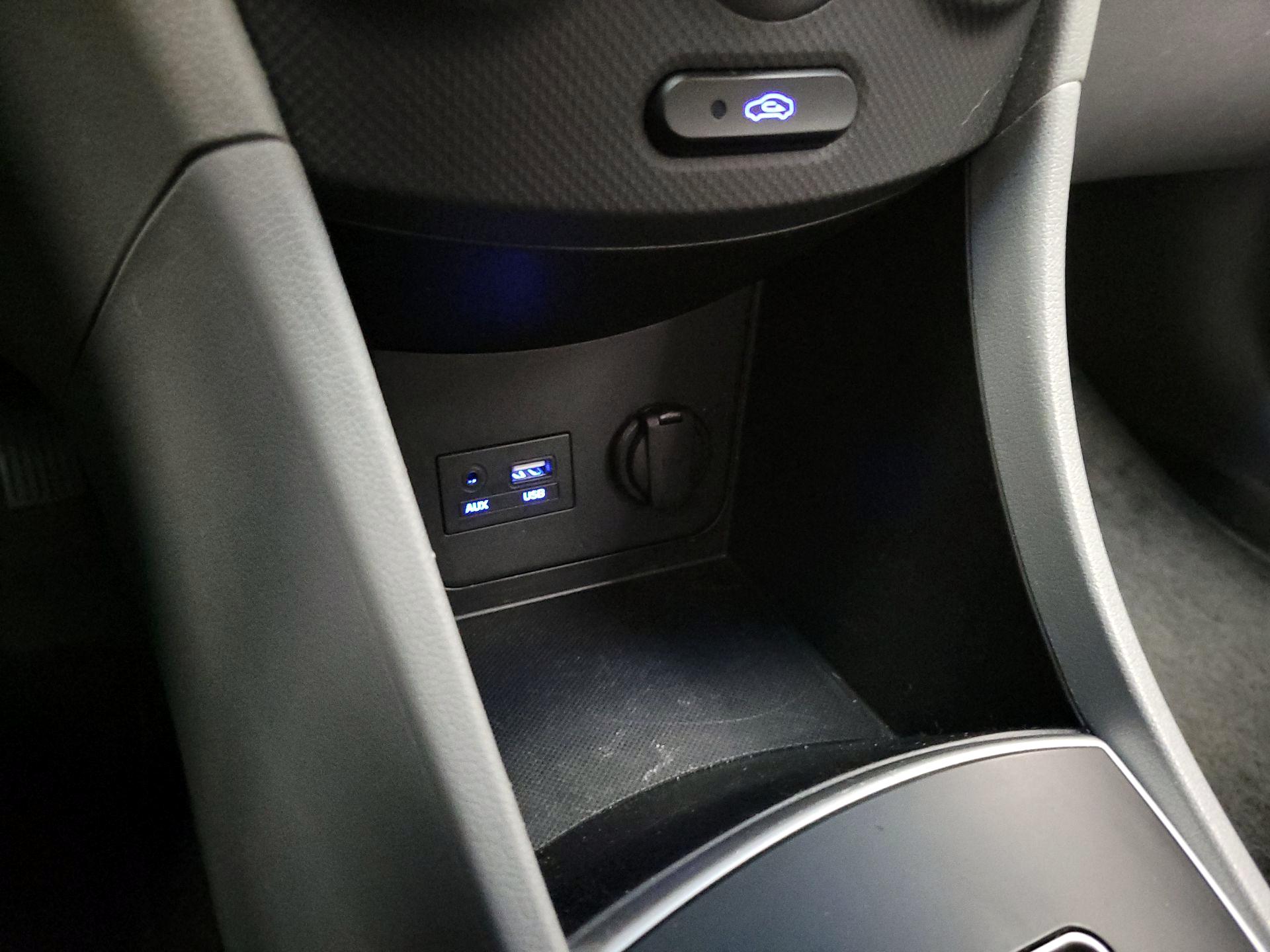 Thumbnail: 2014 Hyundai Accent - 17