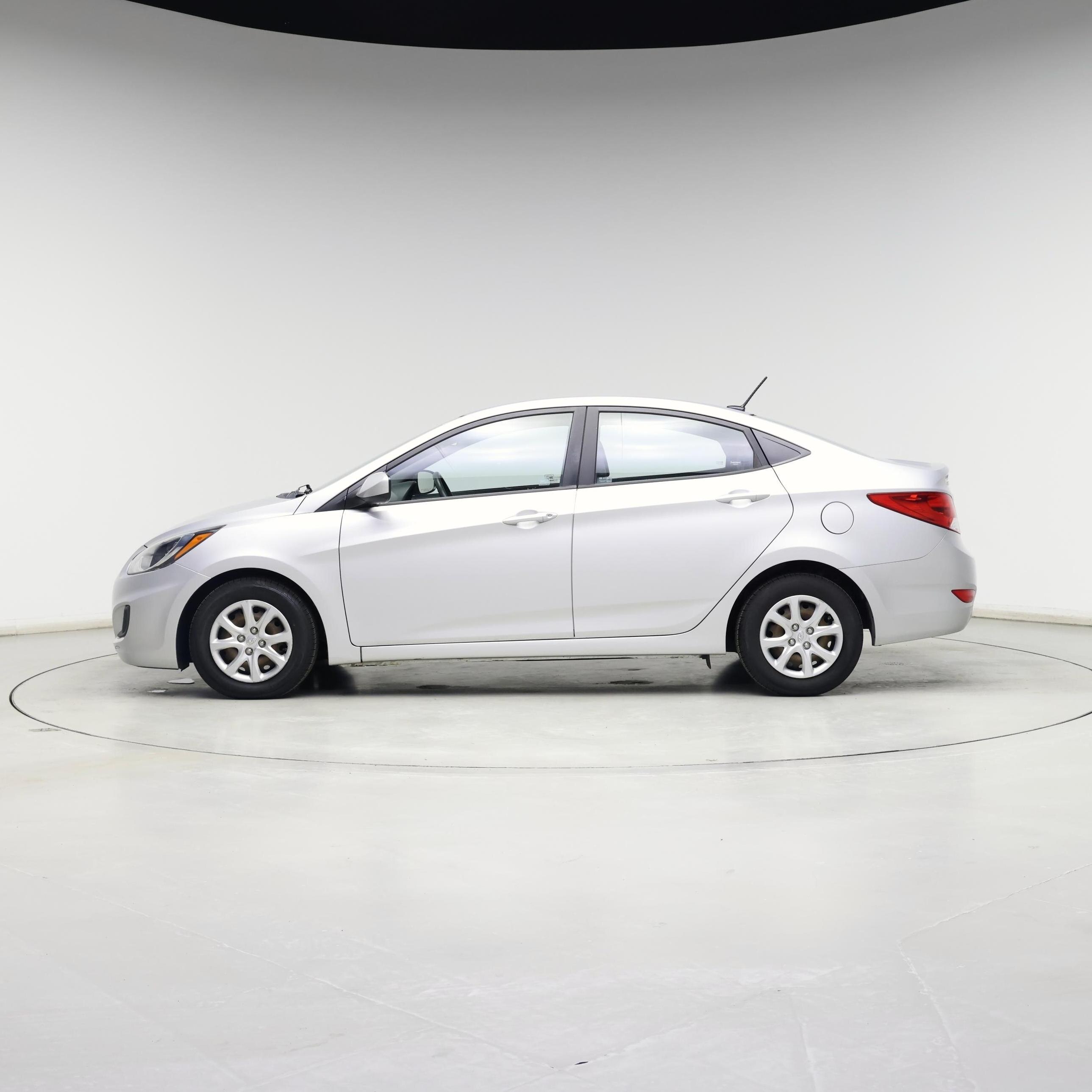 Thumbnail: 2014 Hyundai Accent - 3