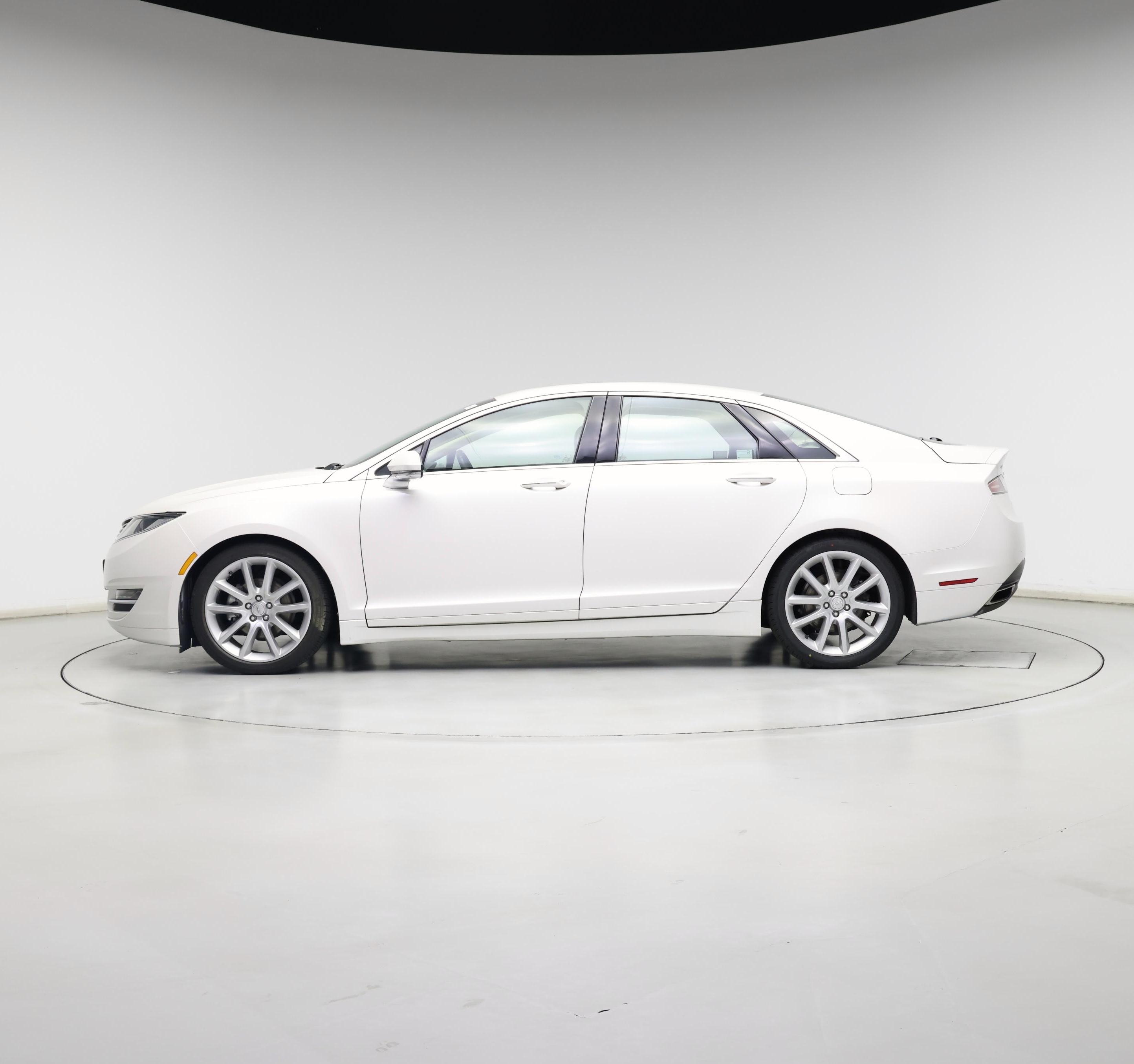 Thumbnail: 2015 Lincoln MKZ - 3