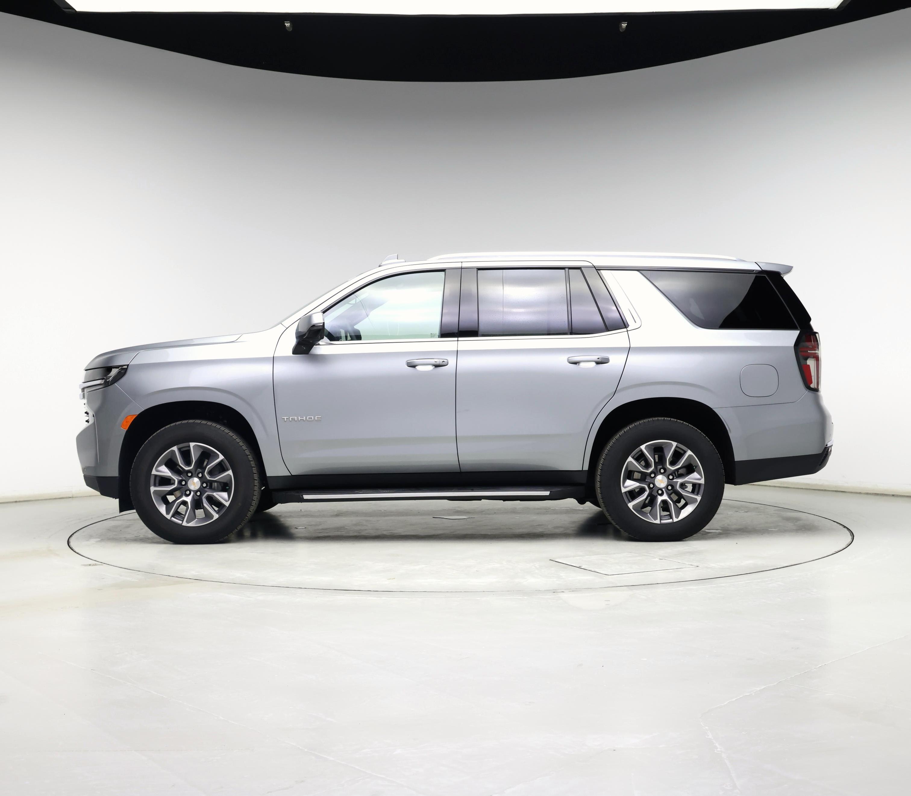 Thumbnail: 2024 Chevrolet Tahoe - 3