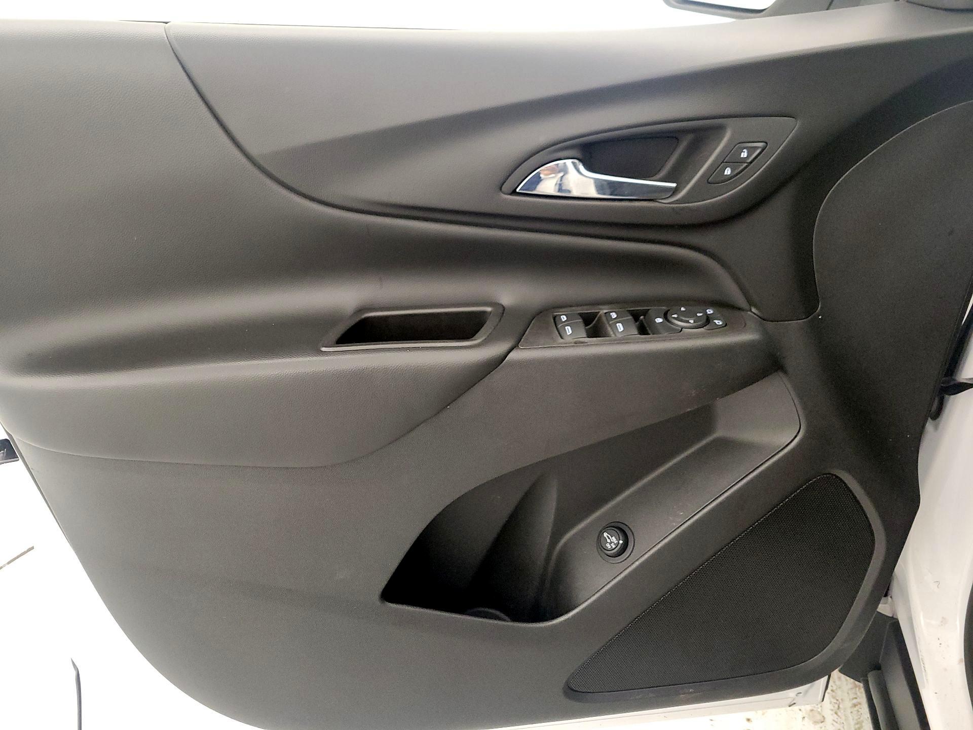 Thumbnail: 2022 Chevrolet Equinox - 12