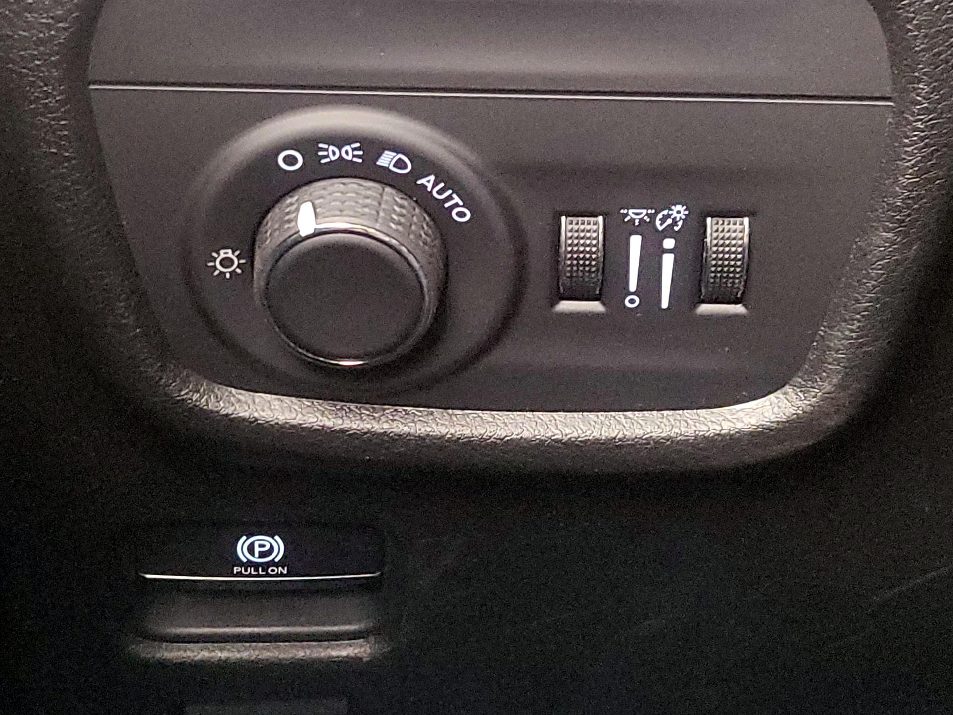 Thumbnail: 2023 Jeep Grand Cherokee - 13