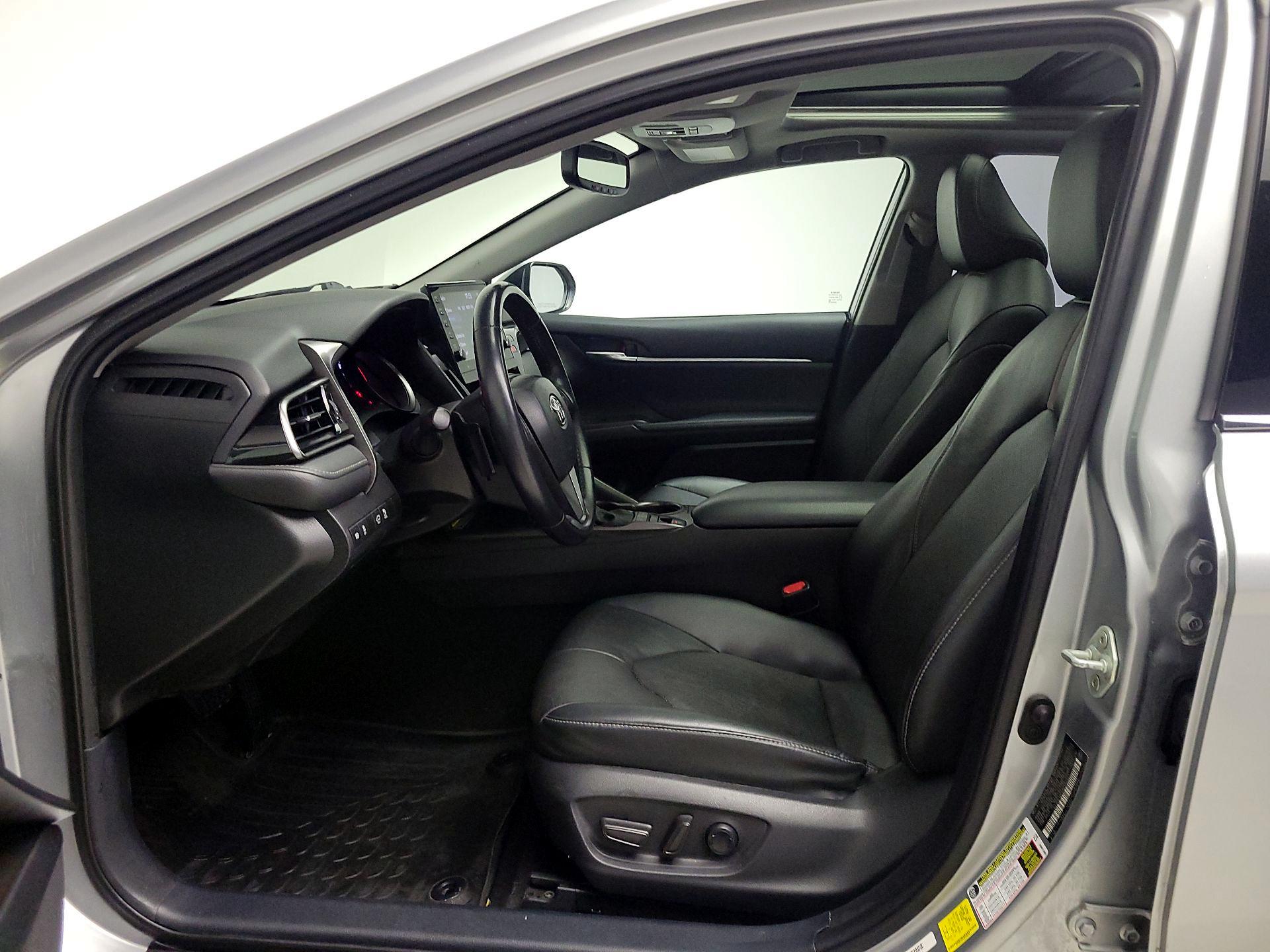 Thumbnail: 2021 Toyota Camry - 11