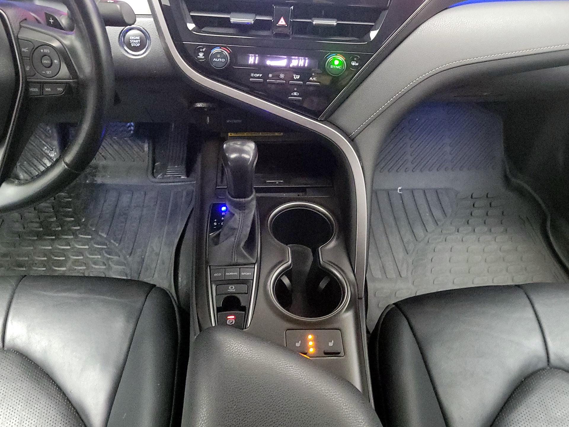 Thumbnail: 2021 Toyota Camry - 17