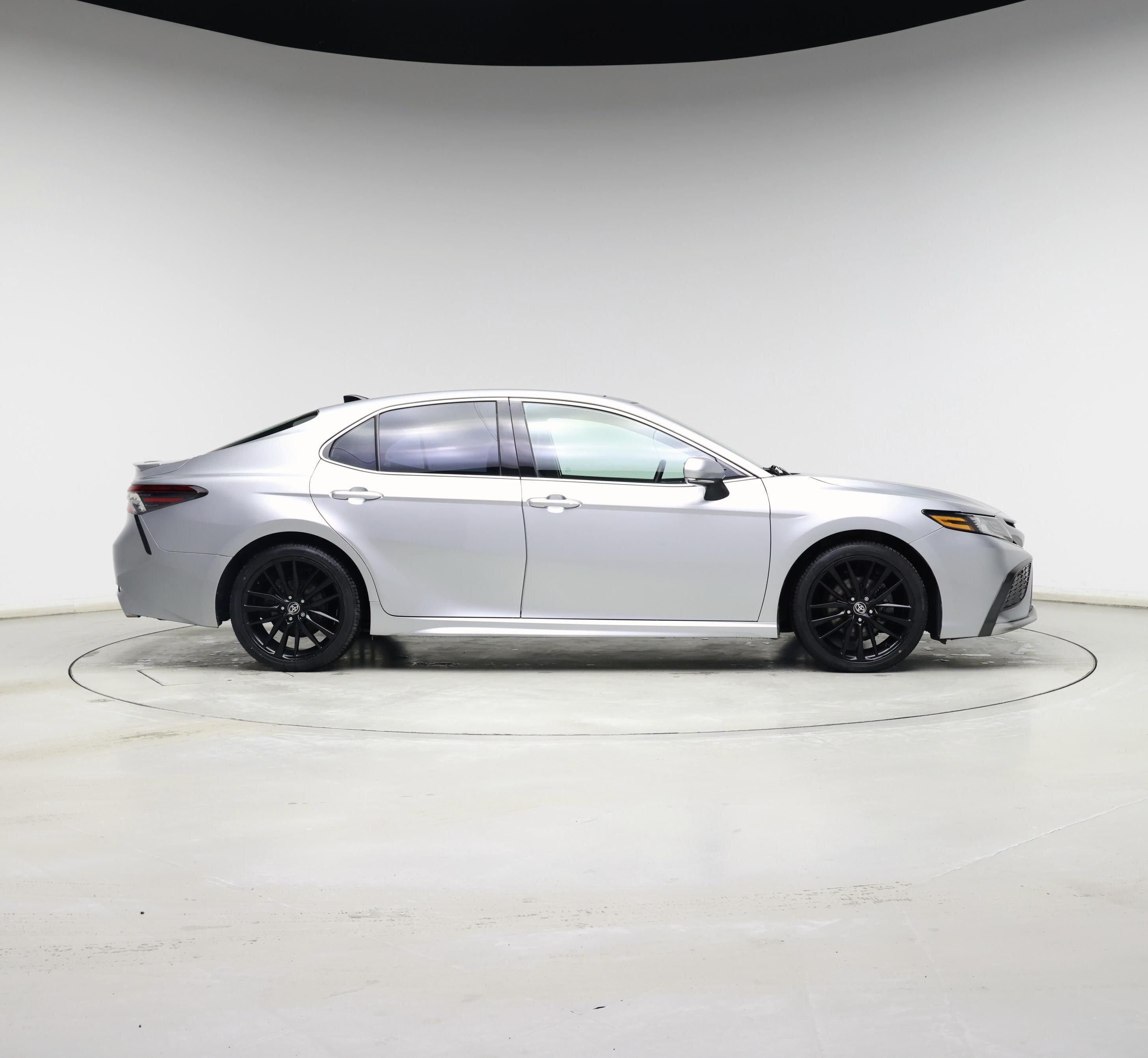 Thumbnail: 2021 Toyota Camry - 7