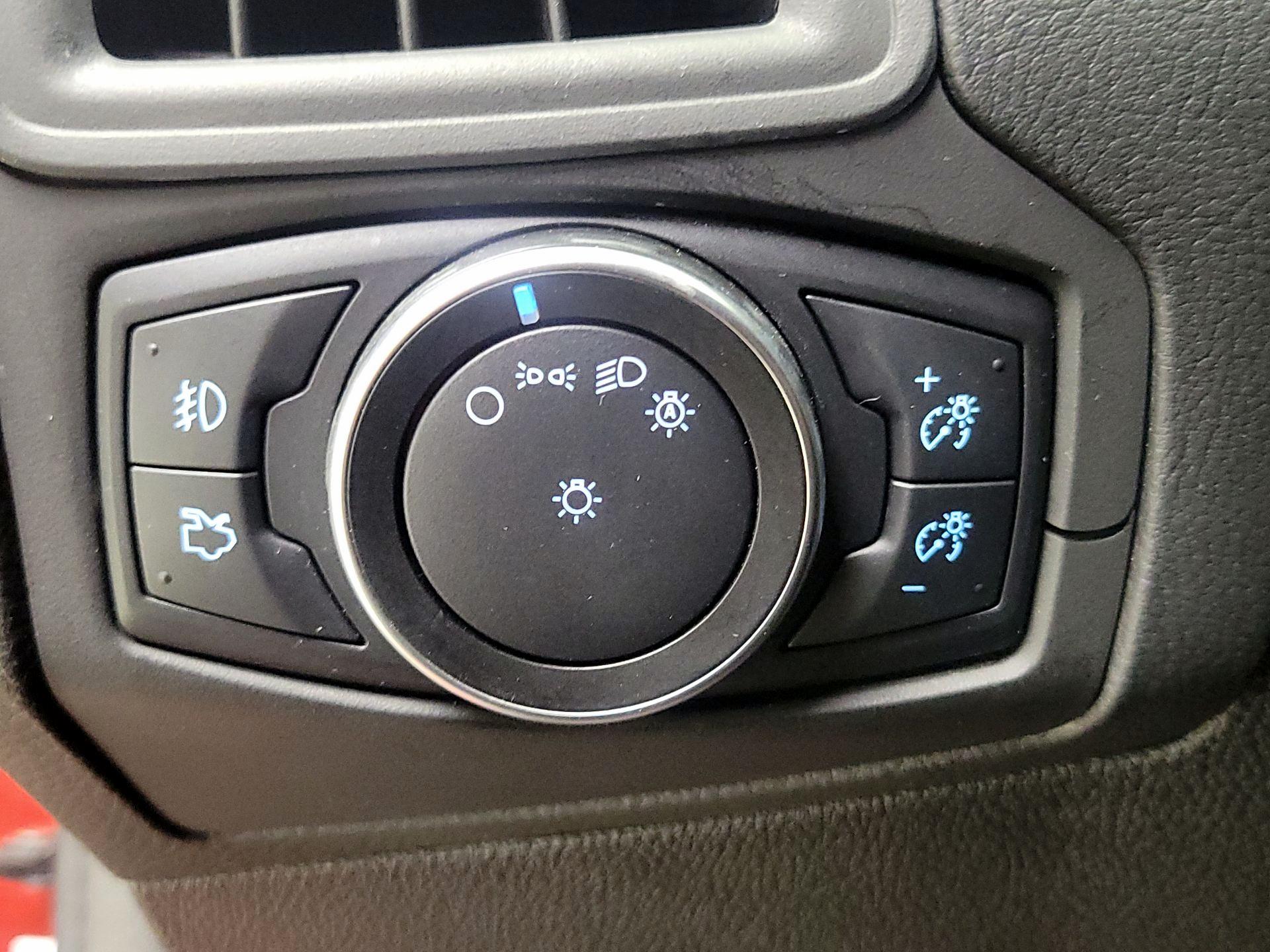 Thumbnail: 2018 Ford Focus - 13