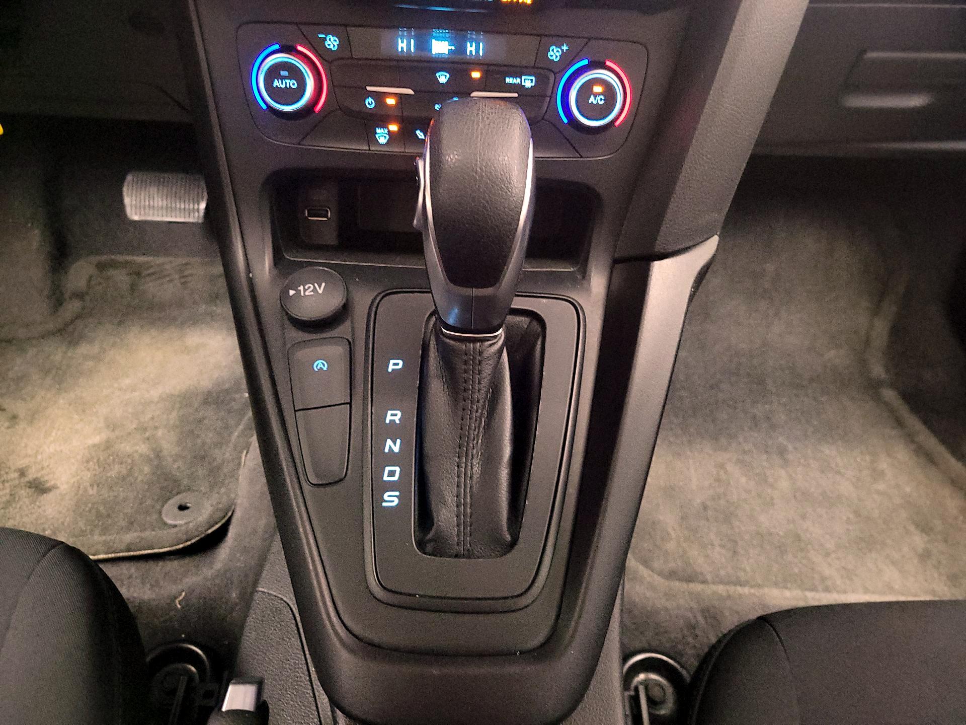 Thumbnail: 2018 Ford Focus - 17