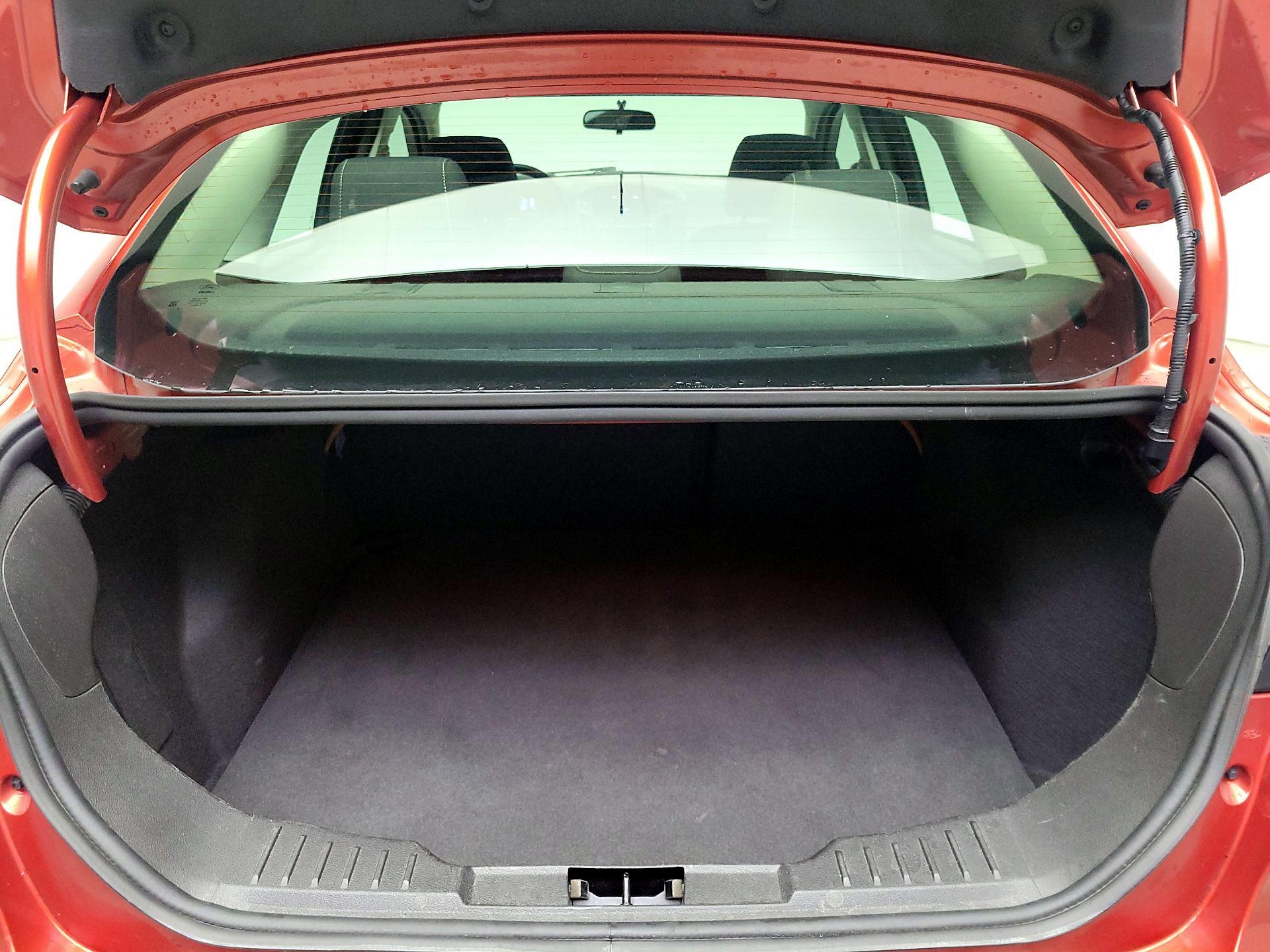 Thumbnail: 2018 Ford Focus - 20